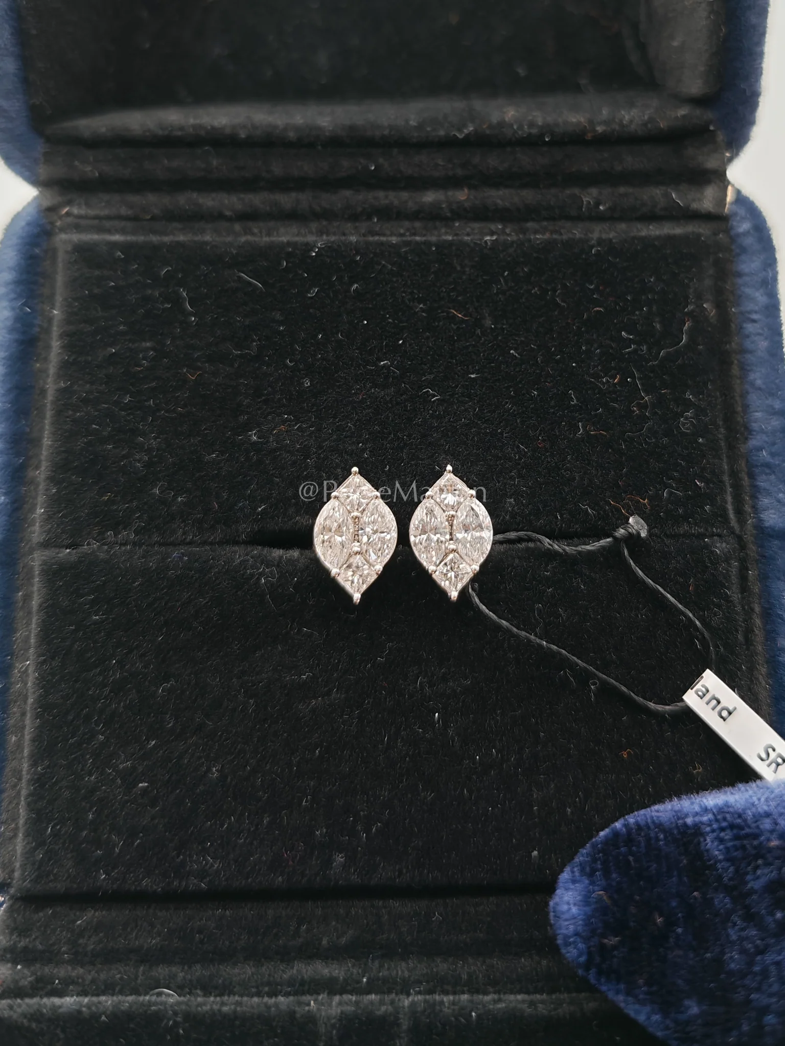 Diamond 18k 1.65 gms 1.081 cts VS1 to VVS1 (Clarity) E to H (Color) Natural Diamond White Gold Earrings - Image 2