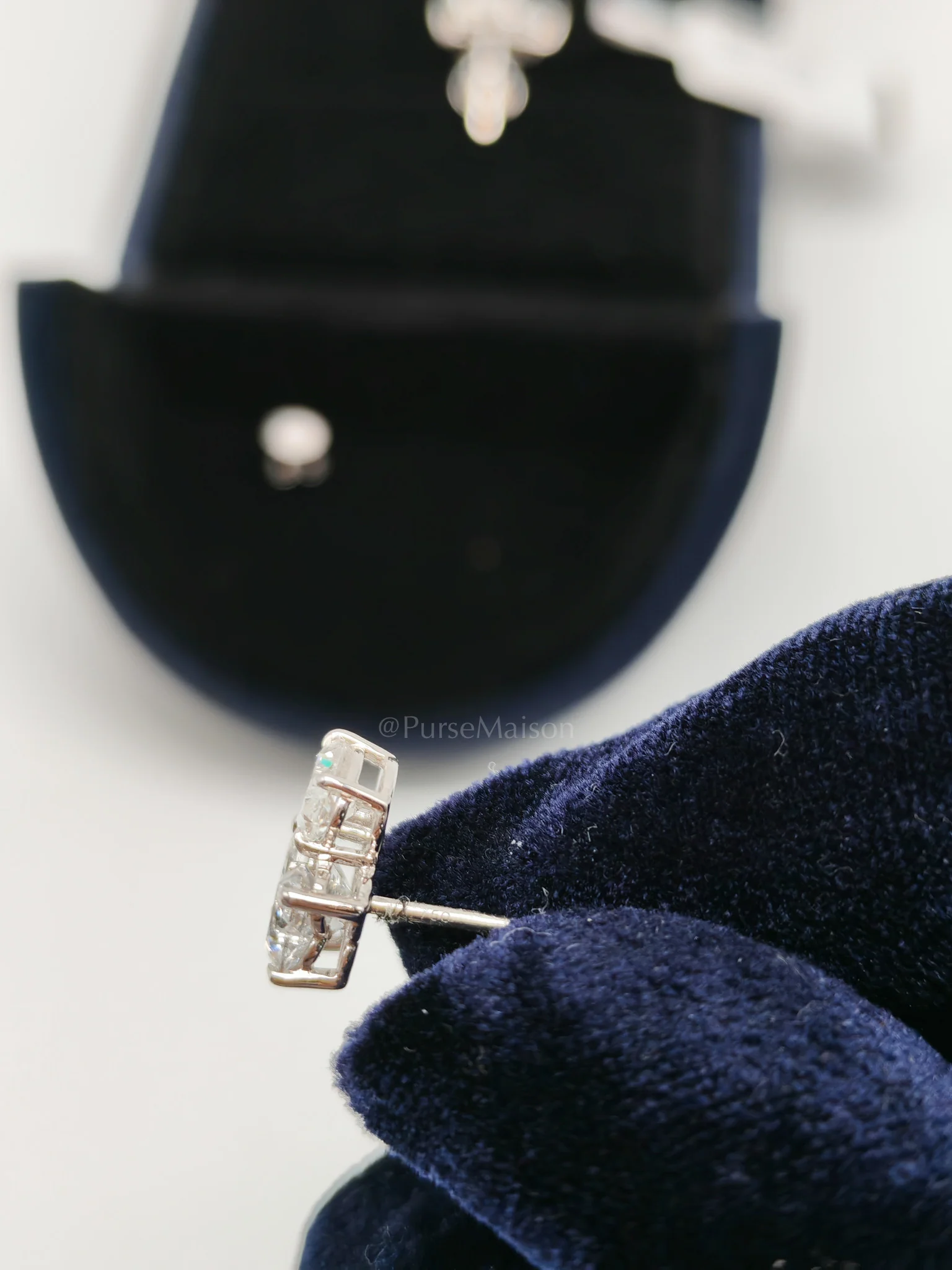 Diamond 18K 2.78gms 3.22cts VS1 to VVS1 (Clarity) E to H (Color) Natural Diamond White Gold Earrings - Image 4