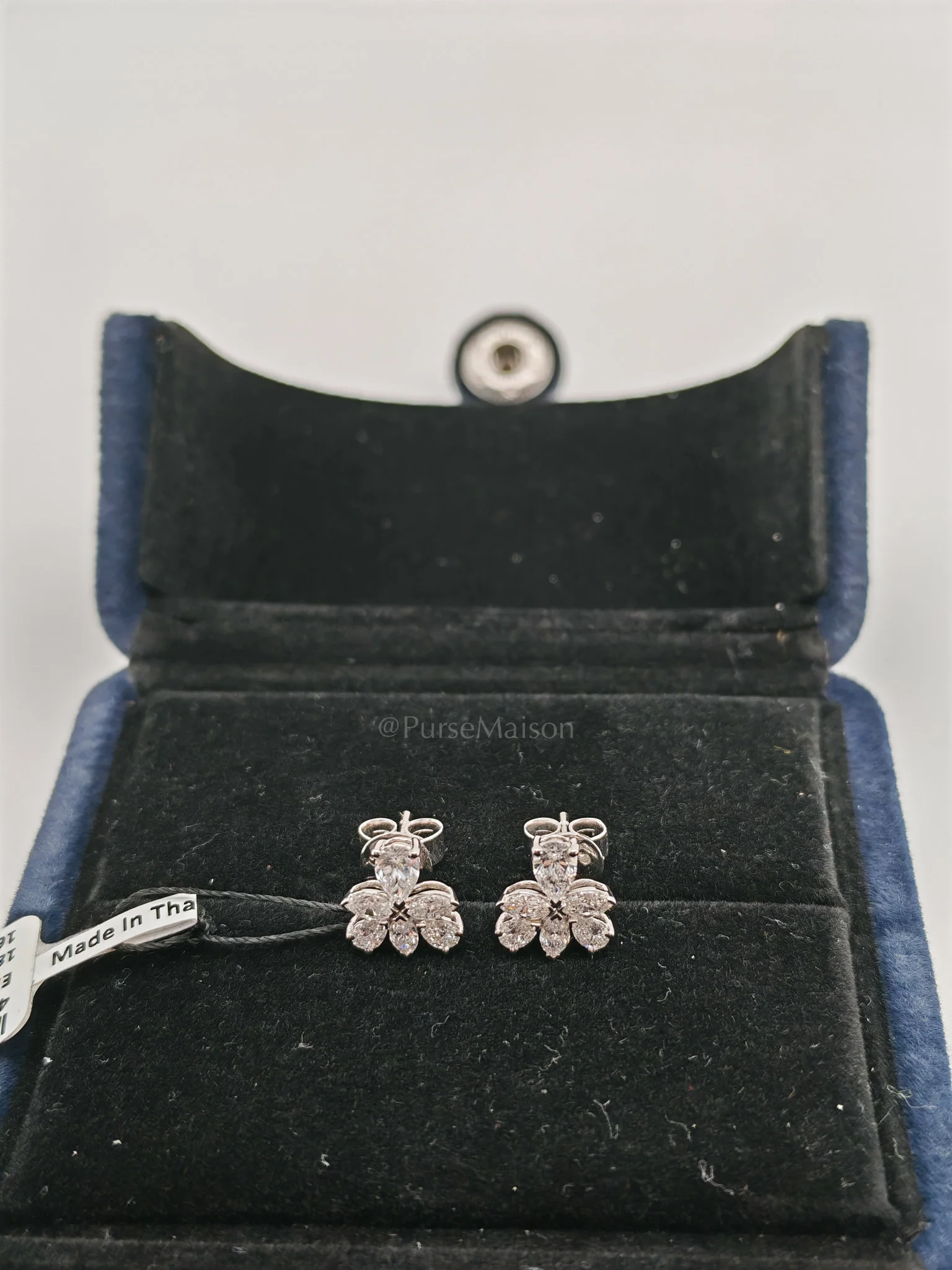 Diamond 18K 1.95gms 1.02cts VS1 to VVS1 (Clarity) E to H (Color) Natural Diamond White Gold Earrings - Image 2