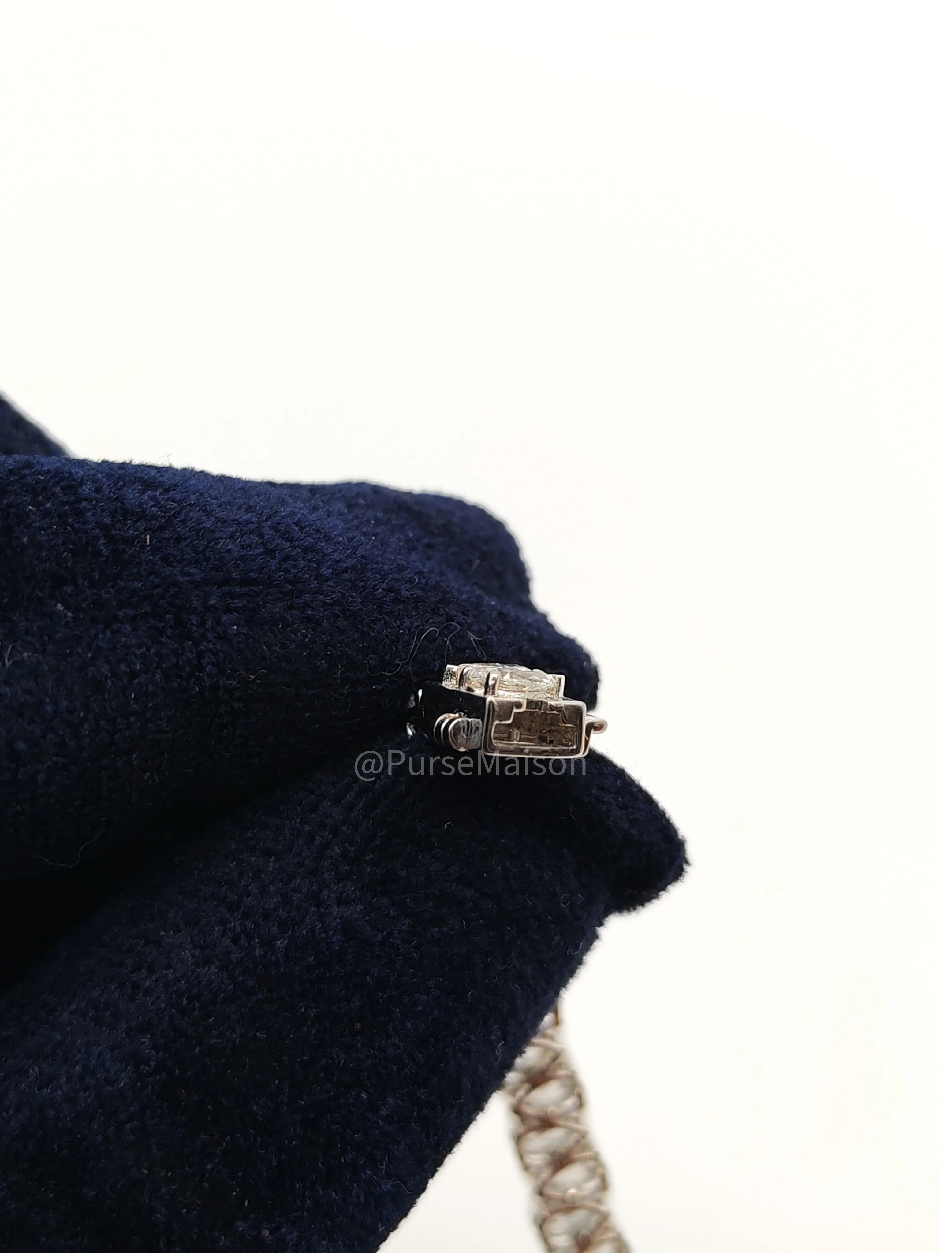Diamond 18k 12.8gms 10.77cts. VS1 to VVS1 (Clarity) E to H (Color) Natural Diamond White Gold Tennis Bracelet - Image 9