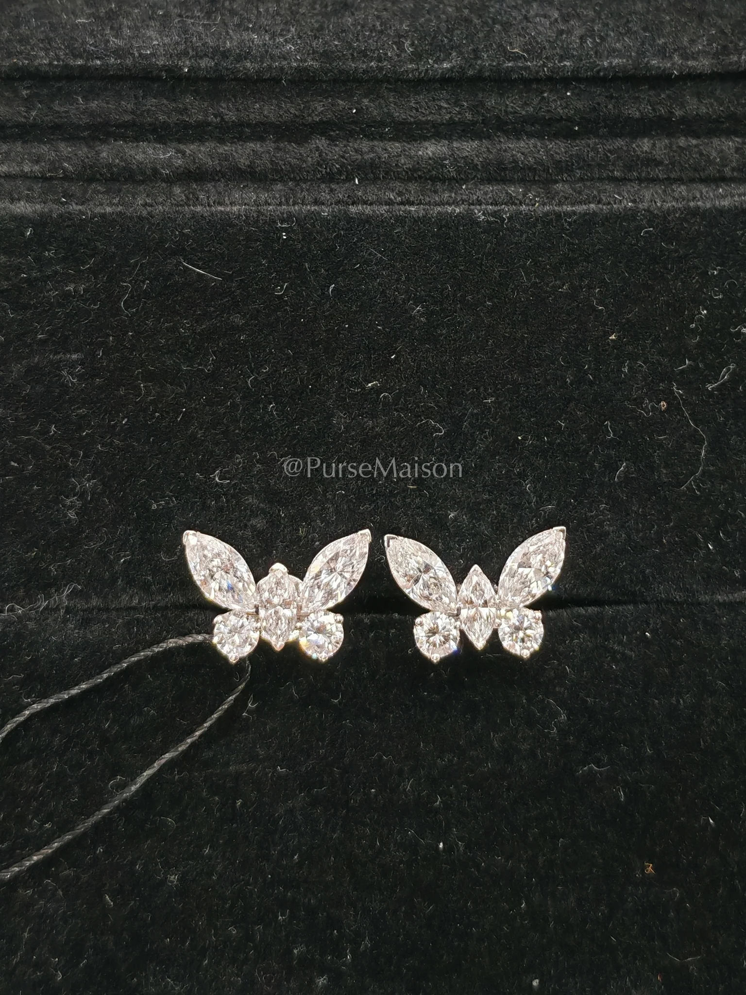 Diamond 18k 2.05gms 1.61cts VS1 to VVS1 (Clarity) E to H (Color) Natural Diamond White Gold Earrings - Image 2