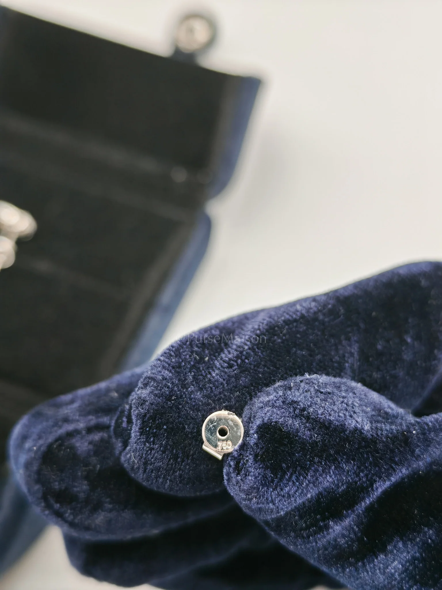 Diamond 18K 2.33gms 2.16cts VS1 to VVS1 (Clarity) E to H (Color) Natural Diamond White Gold Earrings - Image 5