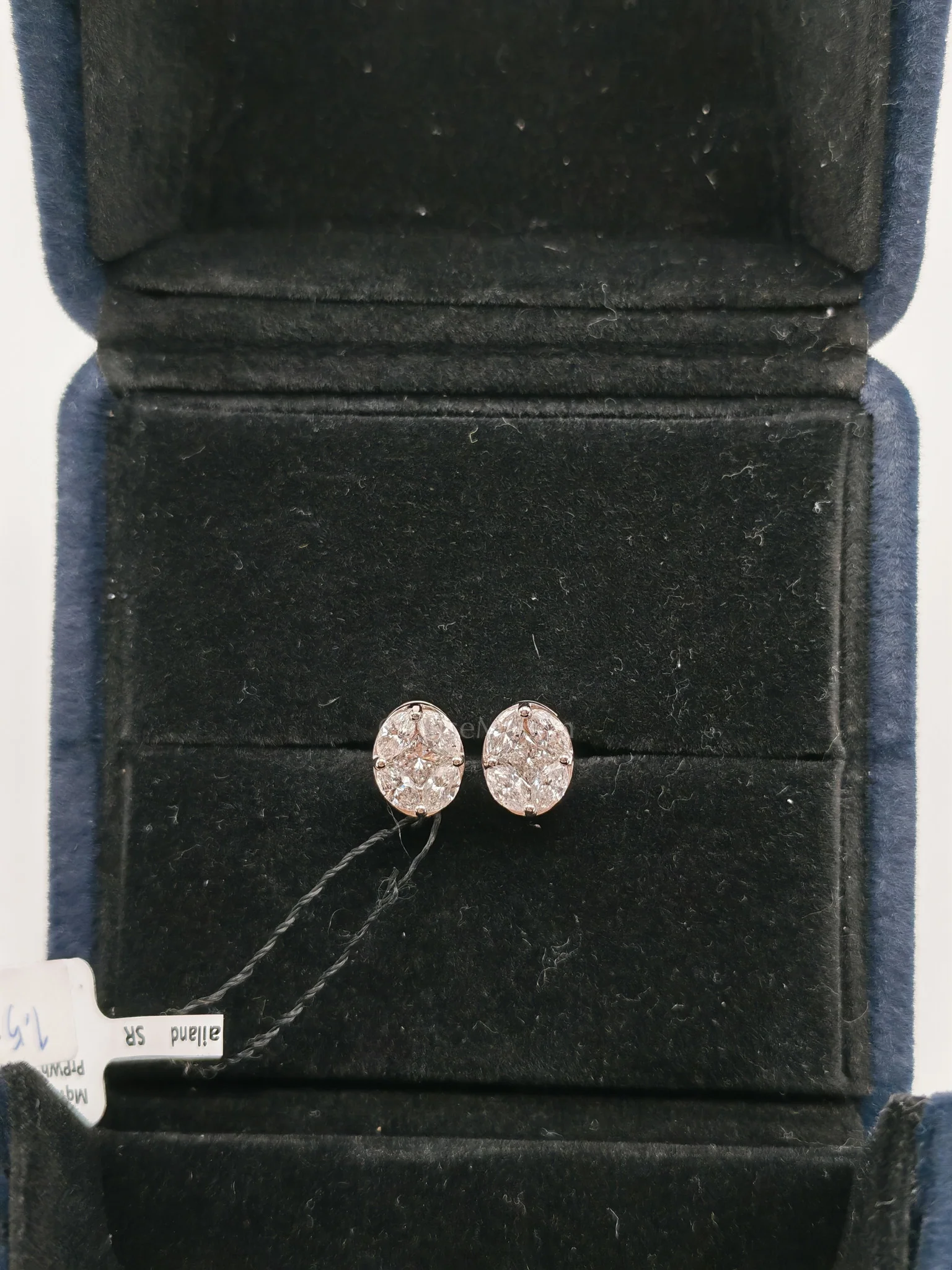 Diamond 18k 2.46gms 1.22cts VS1 to VVS1 (Clarity) E to H (Color) Natural Diamond White Gold Earrings