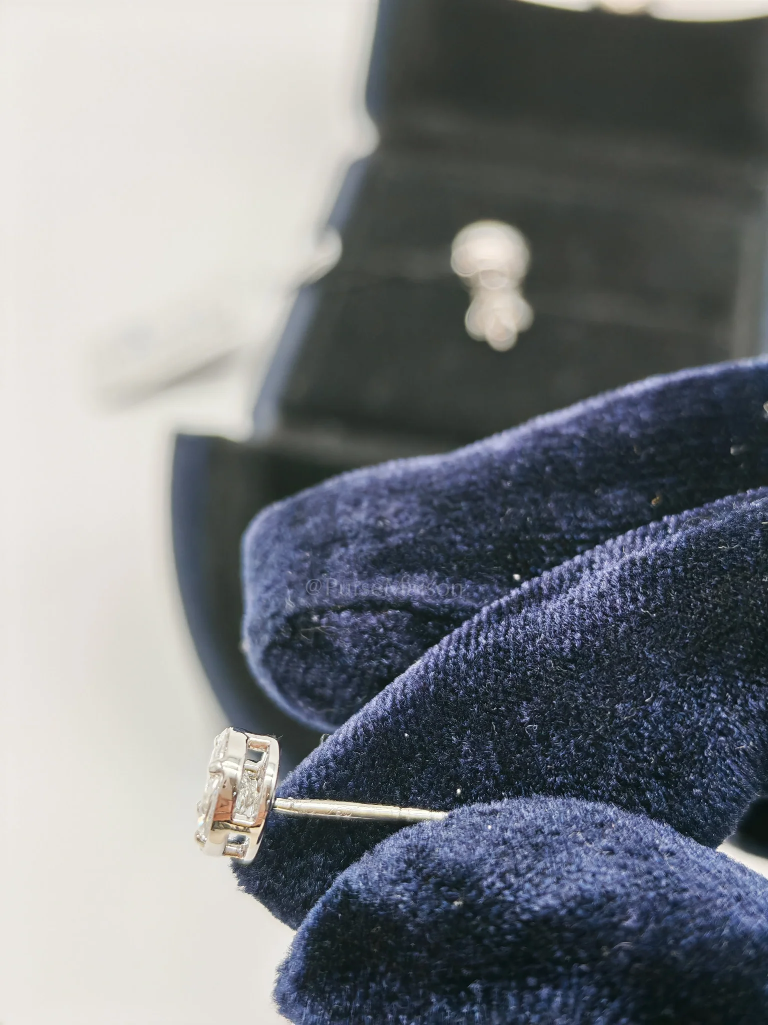 Diamond 18k 2.46gms 1.22cts VS1 to VVS1 (Clarity) E to H (Color) Natural Diamond White Gold Earrings - Image 5