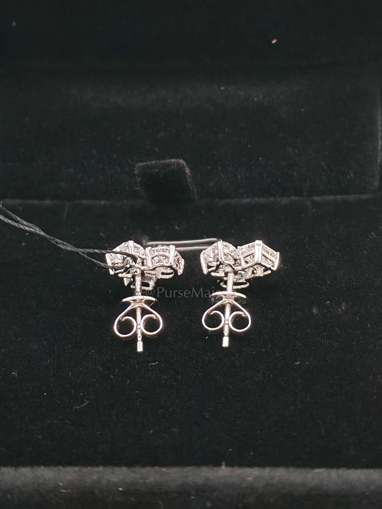 Diamond 18k 2.4gms. 2.86cts. VS1 to VVS1 (Clarity) E to H (Color) Natural Diamond White Gold Earrings - Image 4