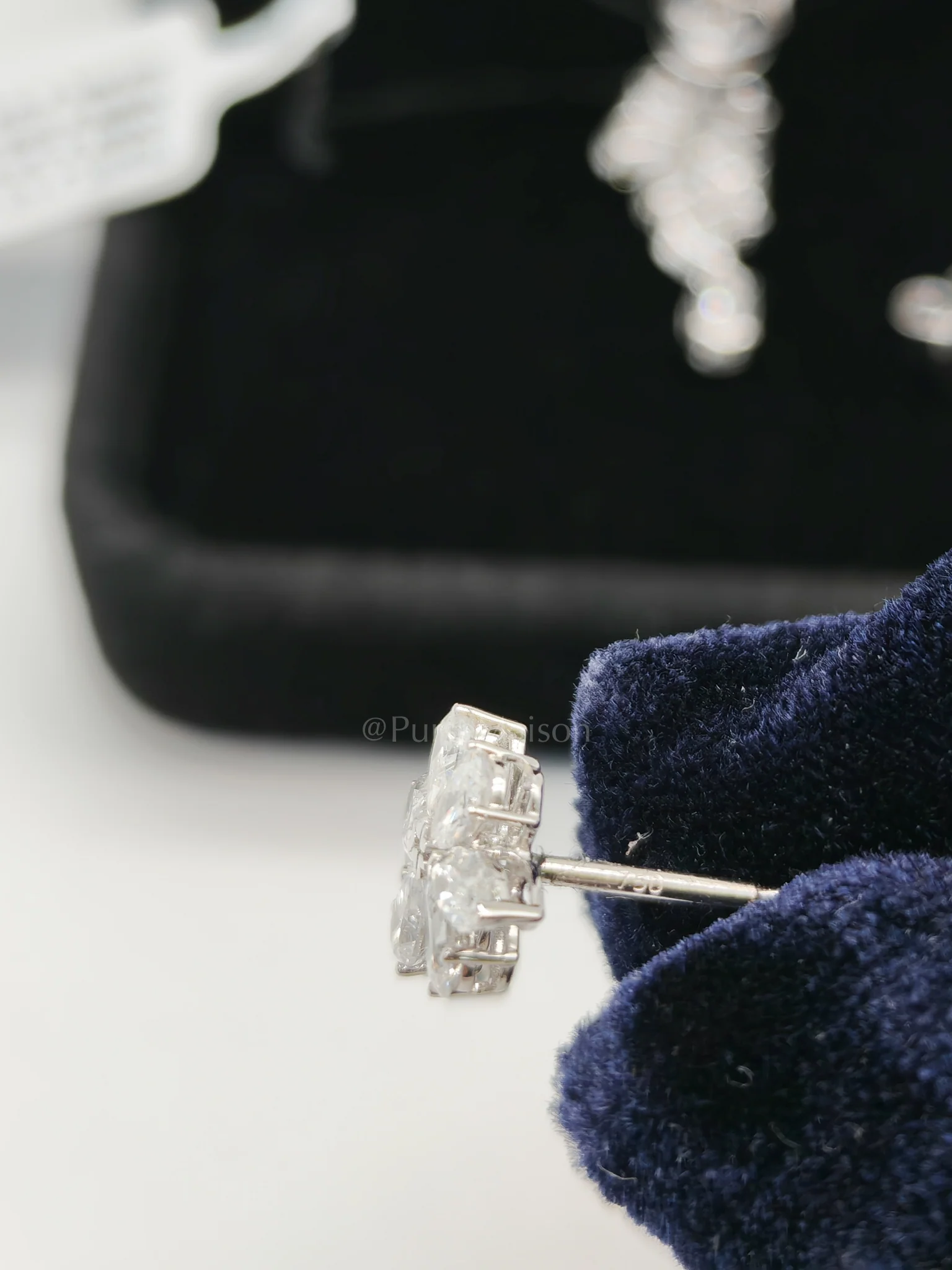 Diamond 18k 2.63gms 2.2cts. VS1 to VVS1 (Clarity) E to H (Color) Natural Diamond White Gold Earrings - Image 6
