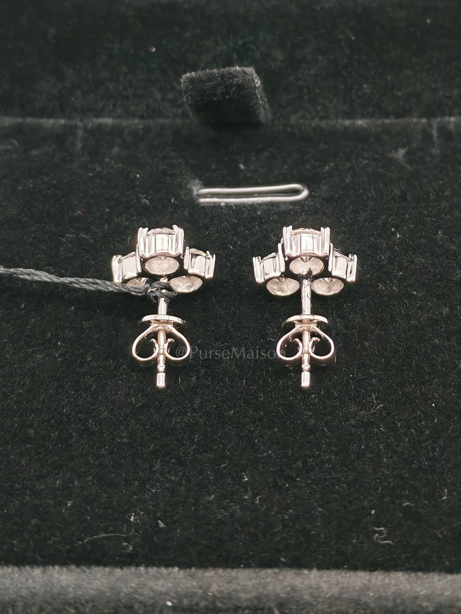 Diamond 18k 2.75gms 1.82cts VS1 to VVS1 (Clarity) E to H (Color) Natural Diamond White Gold Earrings - Image 5