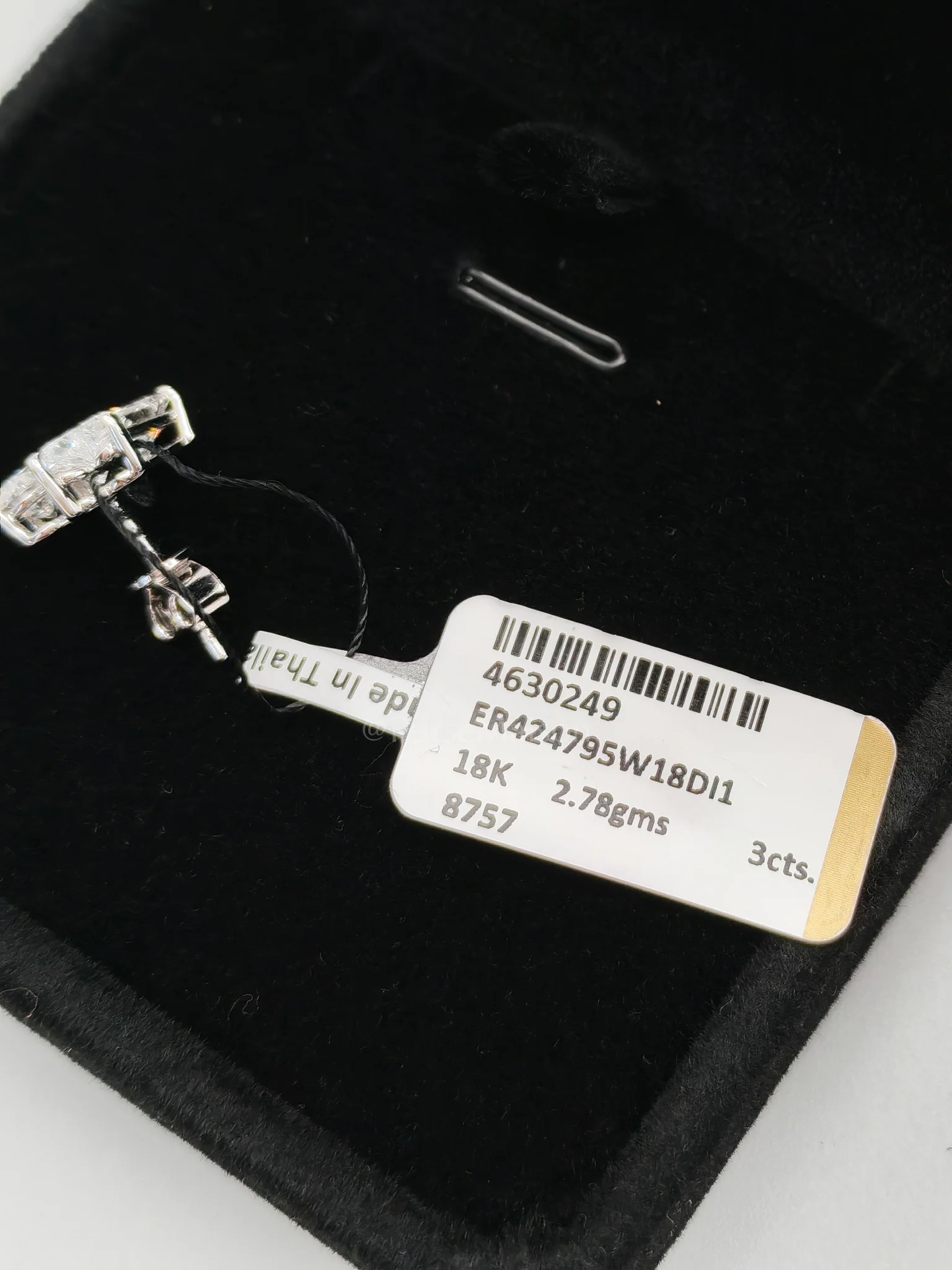 Diamond 18k 2.78gms. 3cts. VS1 to VVS1 (Clarity) E to H (Color) Natural Diamond White Gold Earrings - Image 6