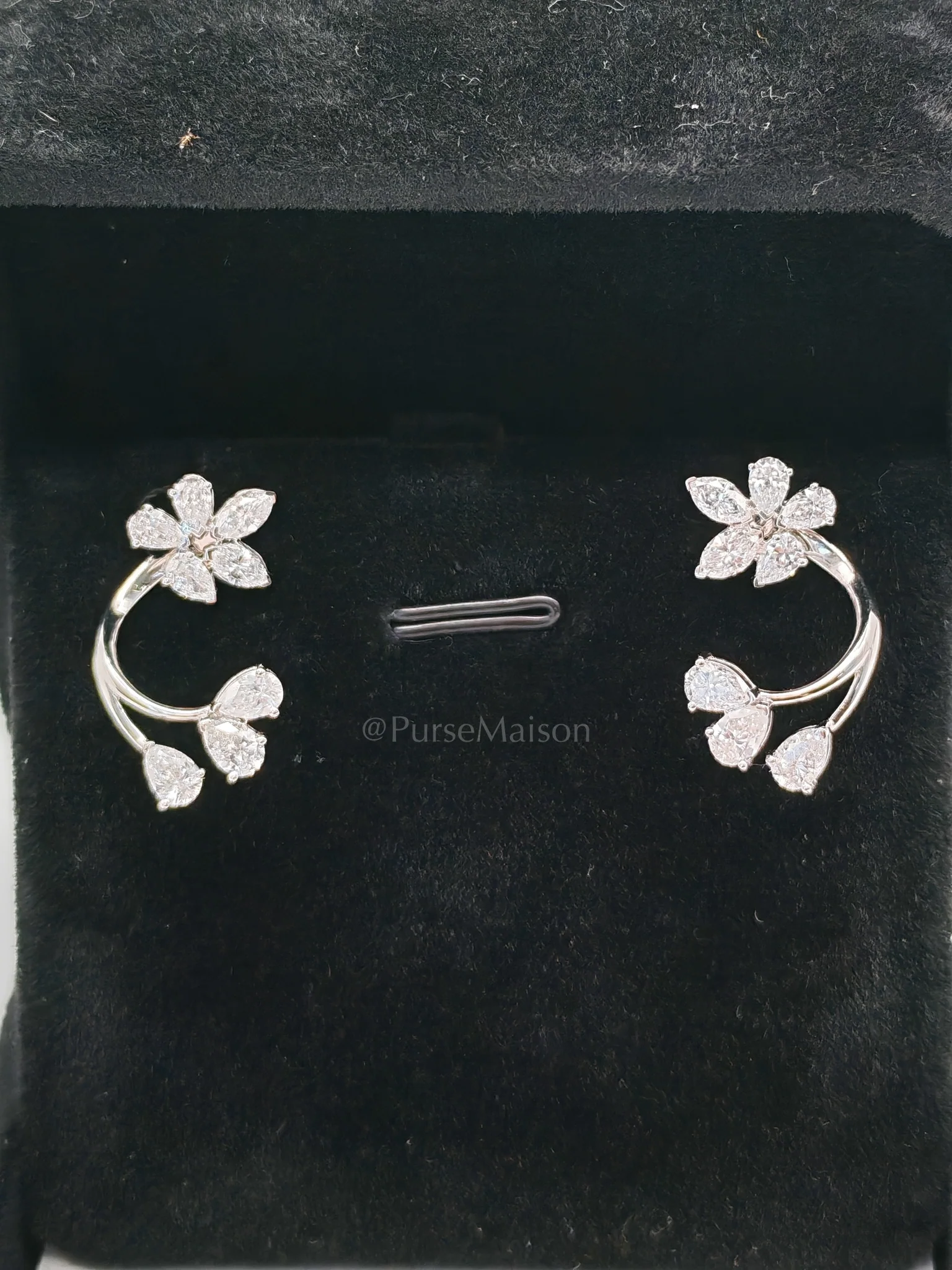 Diamond 18k 3.63gms. 2.07cts VS1 to VVS1 (Clarity) E to H (Color) Natural Diamond White Gold Earrings - Image 2