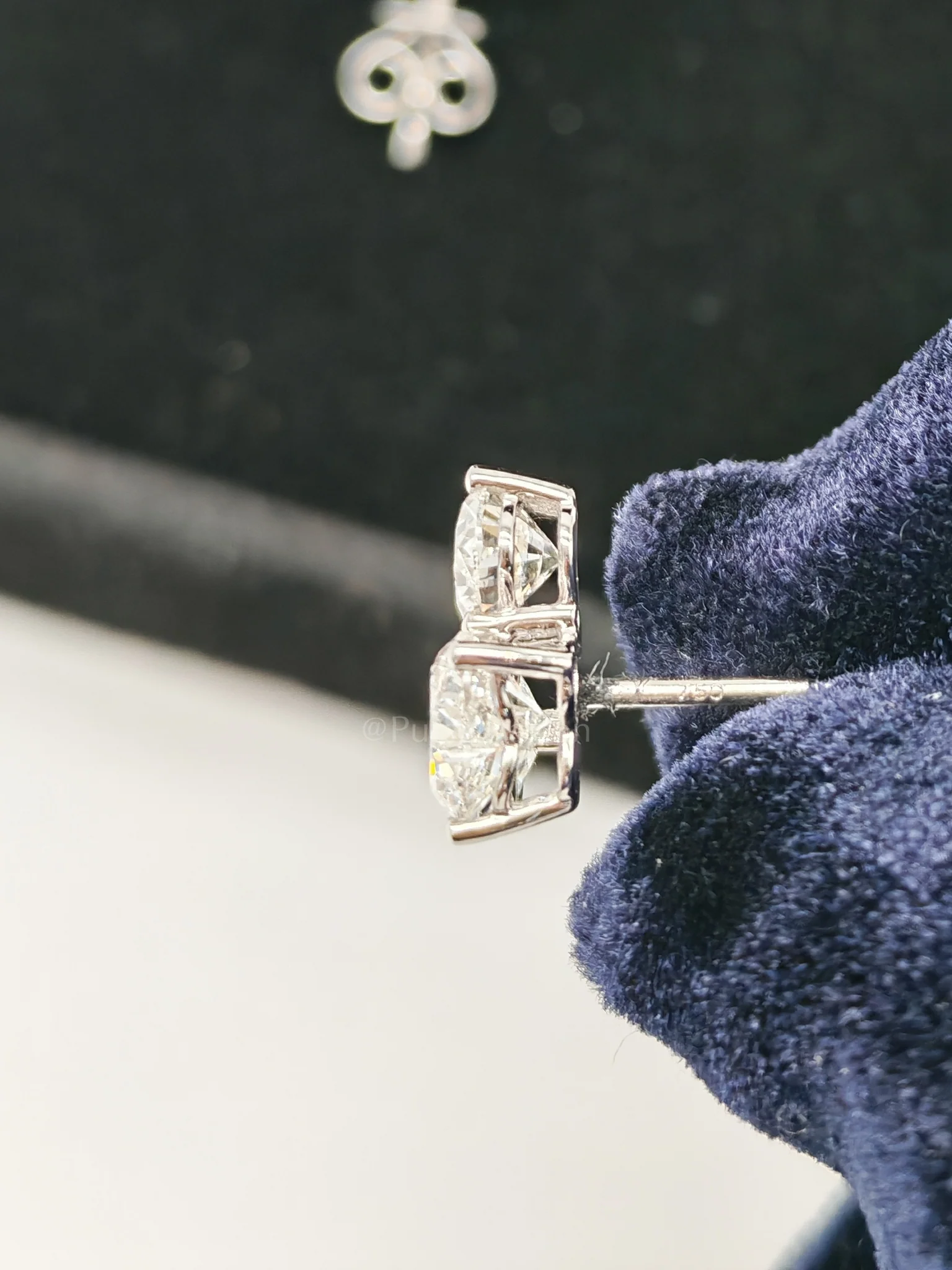Diamond 18k 3gms 4.41cts. VS1 to VVS1 (Clarity) E to H (Color) Natural Diamond White Gold Earrings - Image 5