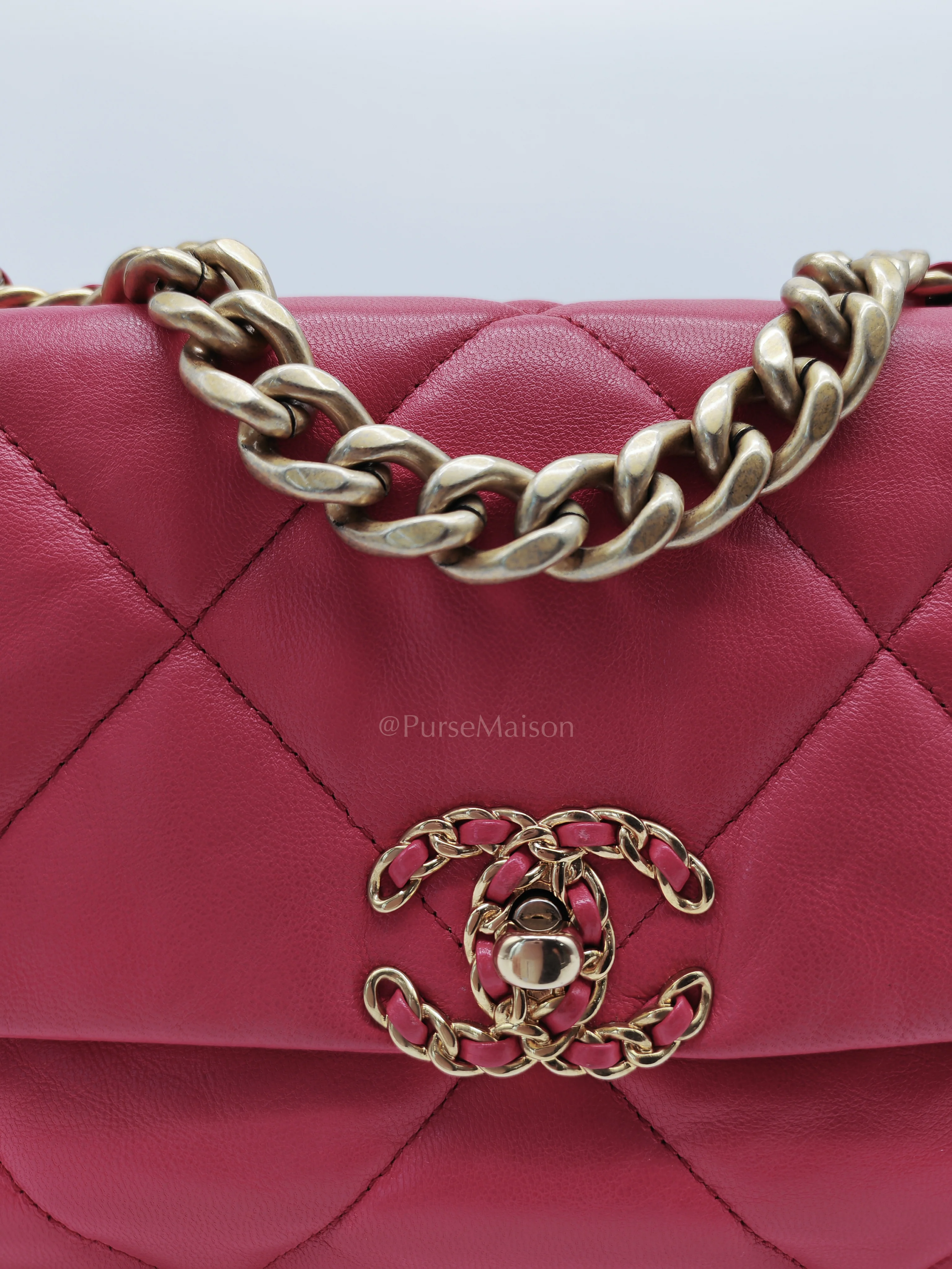 Chanel 19 Small in Dark Pink Quilted Goatskin Leather Mixed Hardware Series 30 - Image 12