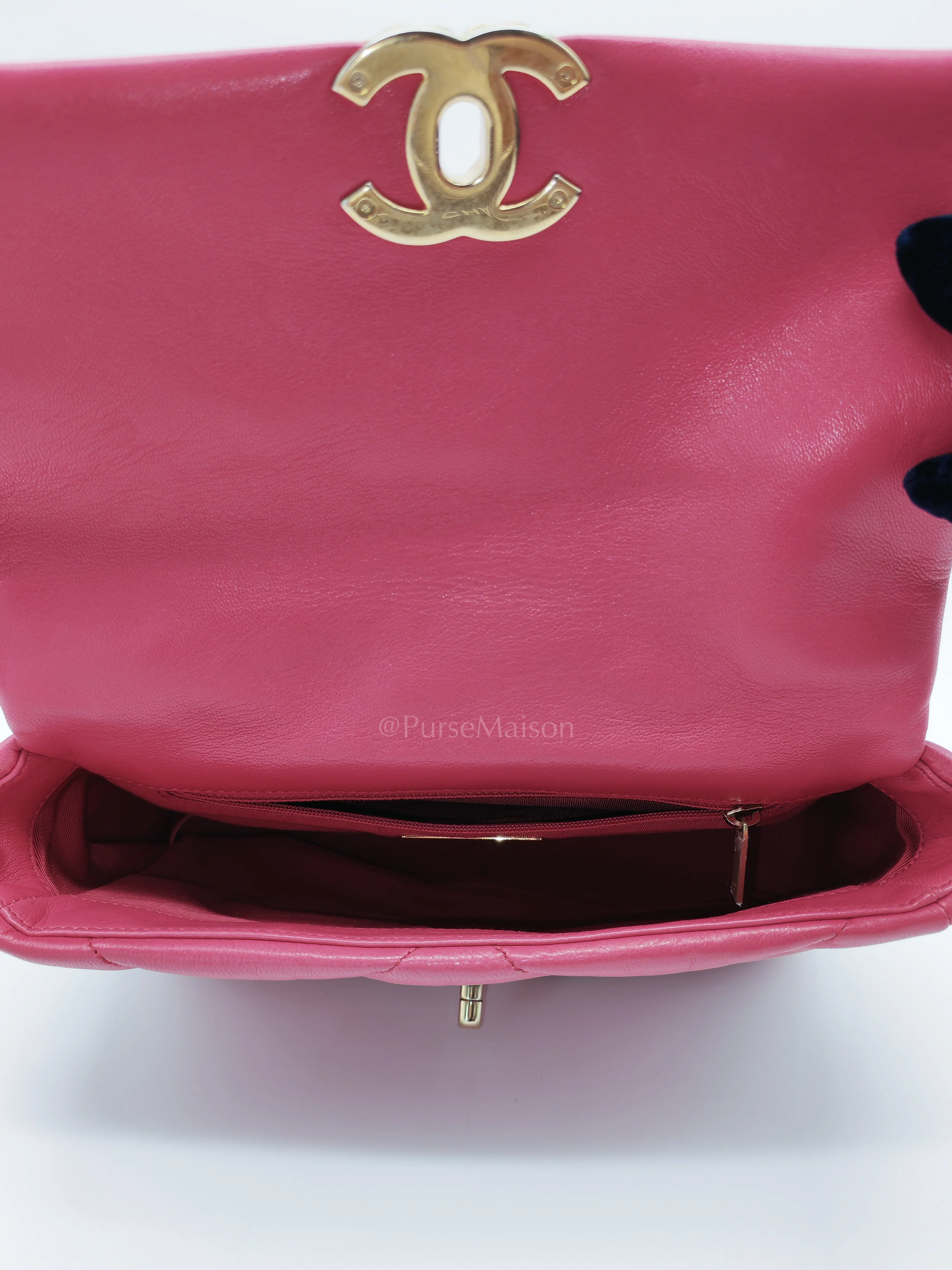 Chanel 19 Small in Dark Pink Quilted Goatskin Leather Mixed Hardware Series 30 - Image 16