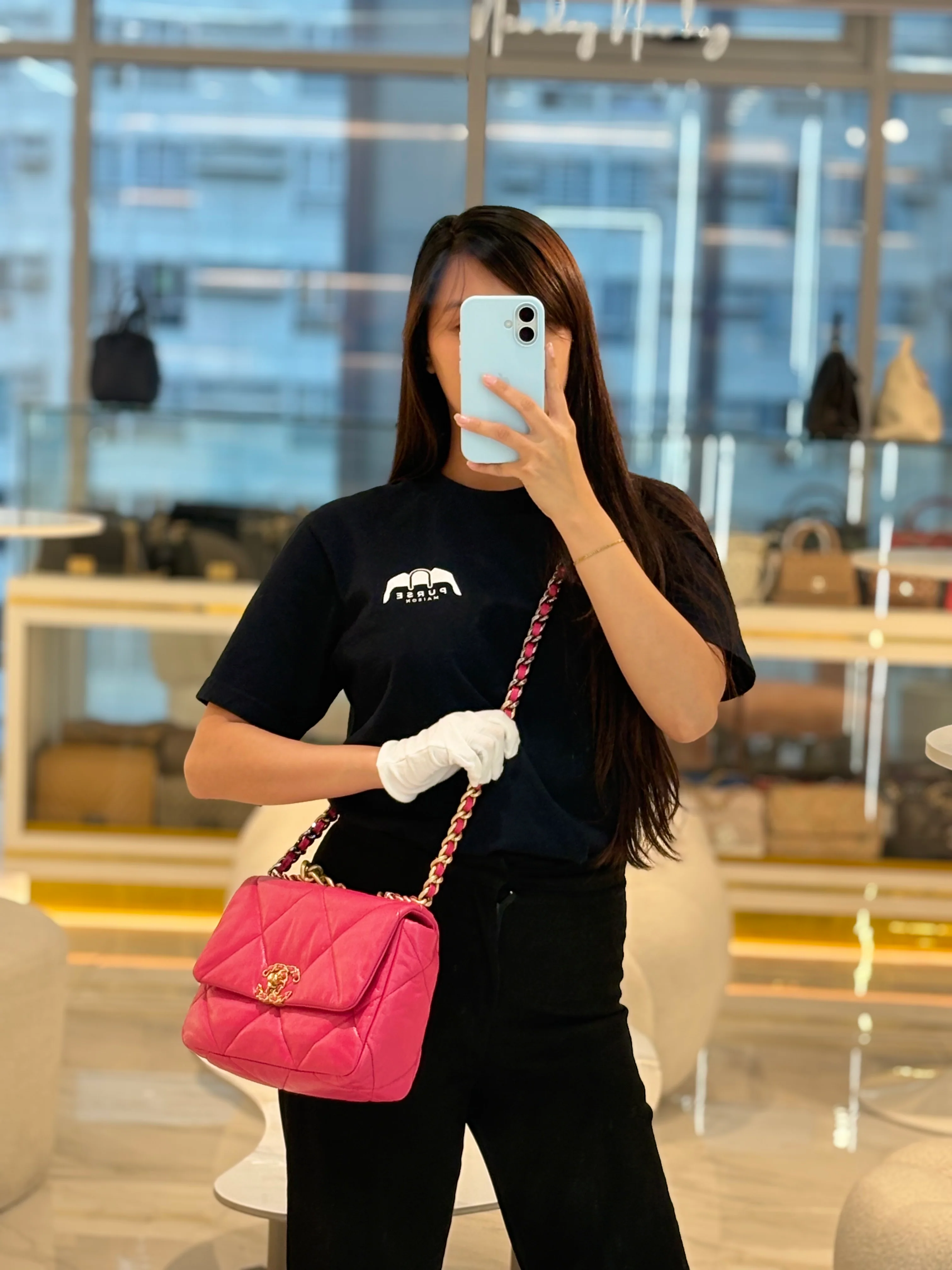 Chanel 19 Small in Dark Pink Quilted Goatskin Leather Mixed Hardware Series 30 - Image 25