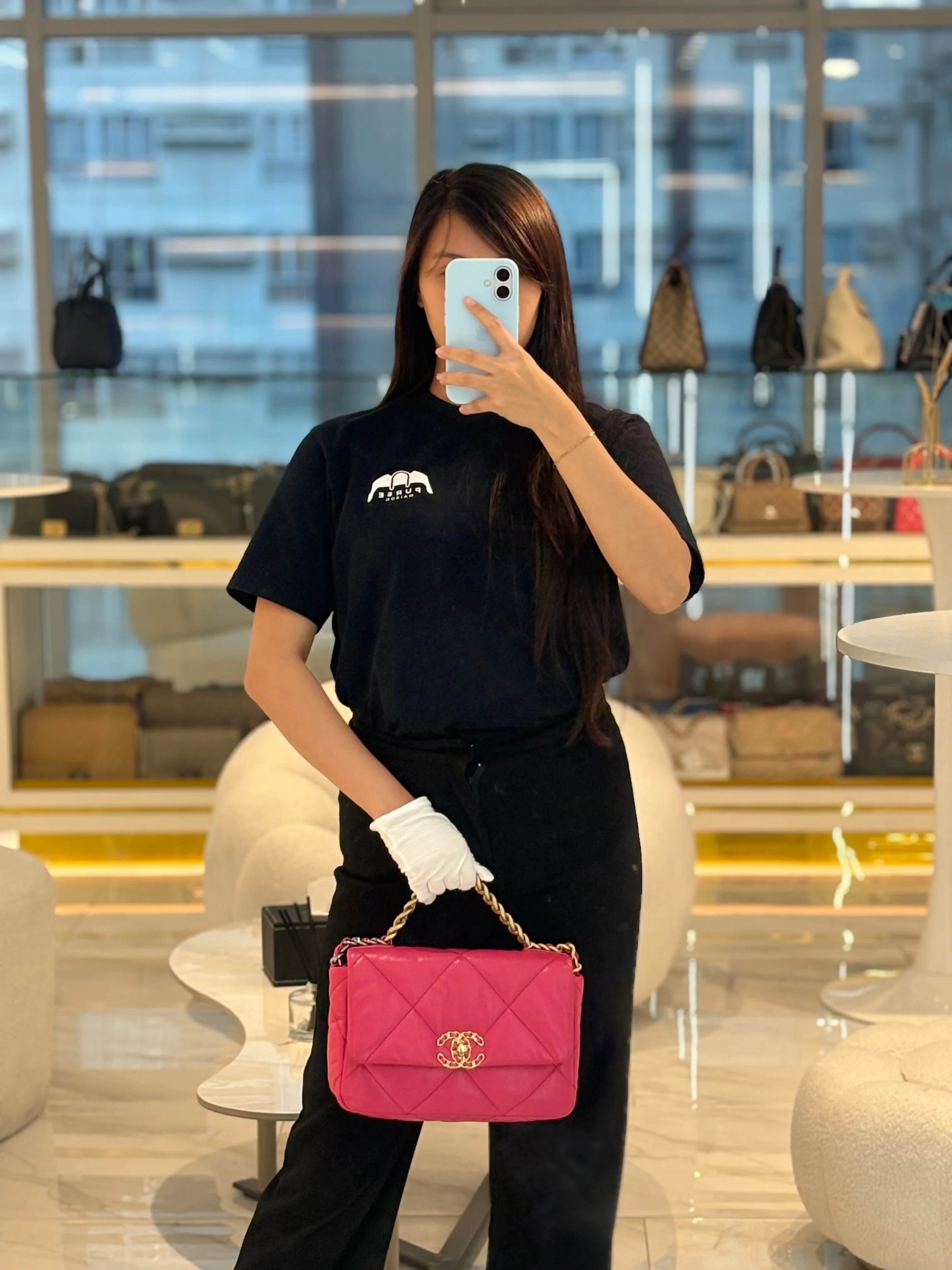 Chanel 19 Small in Dark Pink Quilted Goatskin Leather Mixed Hardware Series 30 - Image 26