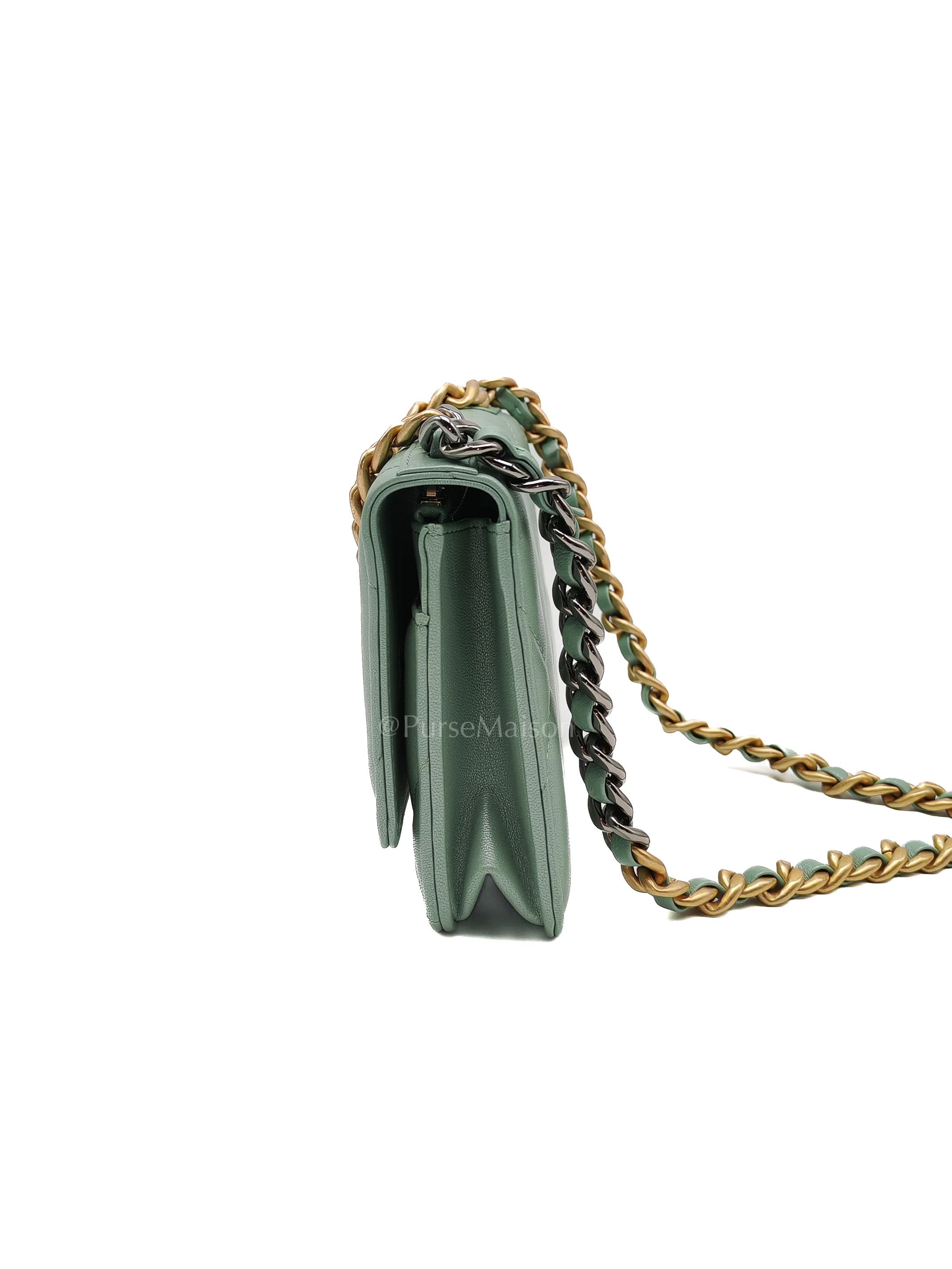 Chanel 19 Wallet on Chain in Light Green Lambskin Leather & Gold Hardware Microchip - Image 6