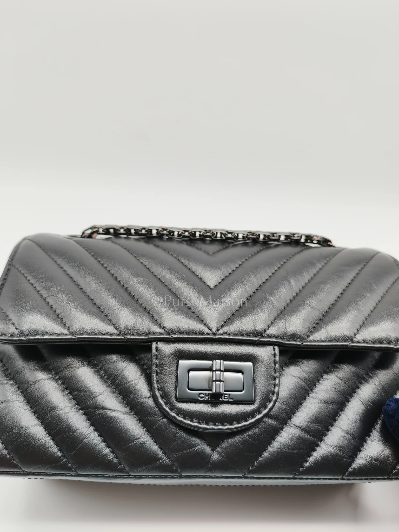 Chanel 20A Mini Reissue Mademoiselle Flap 2.55 in Chevron Aged Calfskin Leather So Black Hardware (Series 30) - Image 12