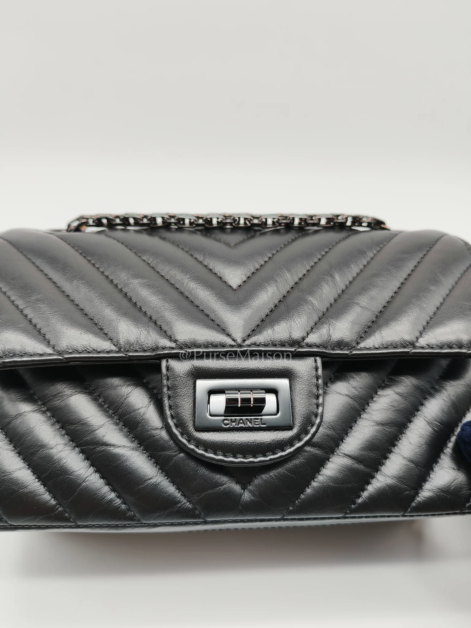Chanel 20A Mini Reissue Mademoiselle Flap 2.55 in Chevron Aged Calfskin Leather So Black Hardware (Series 30) - Image 13