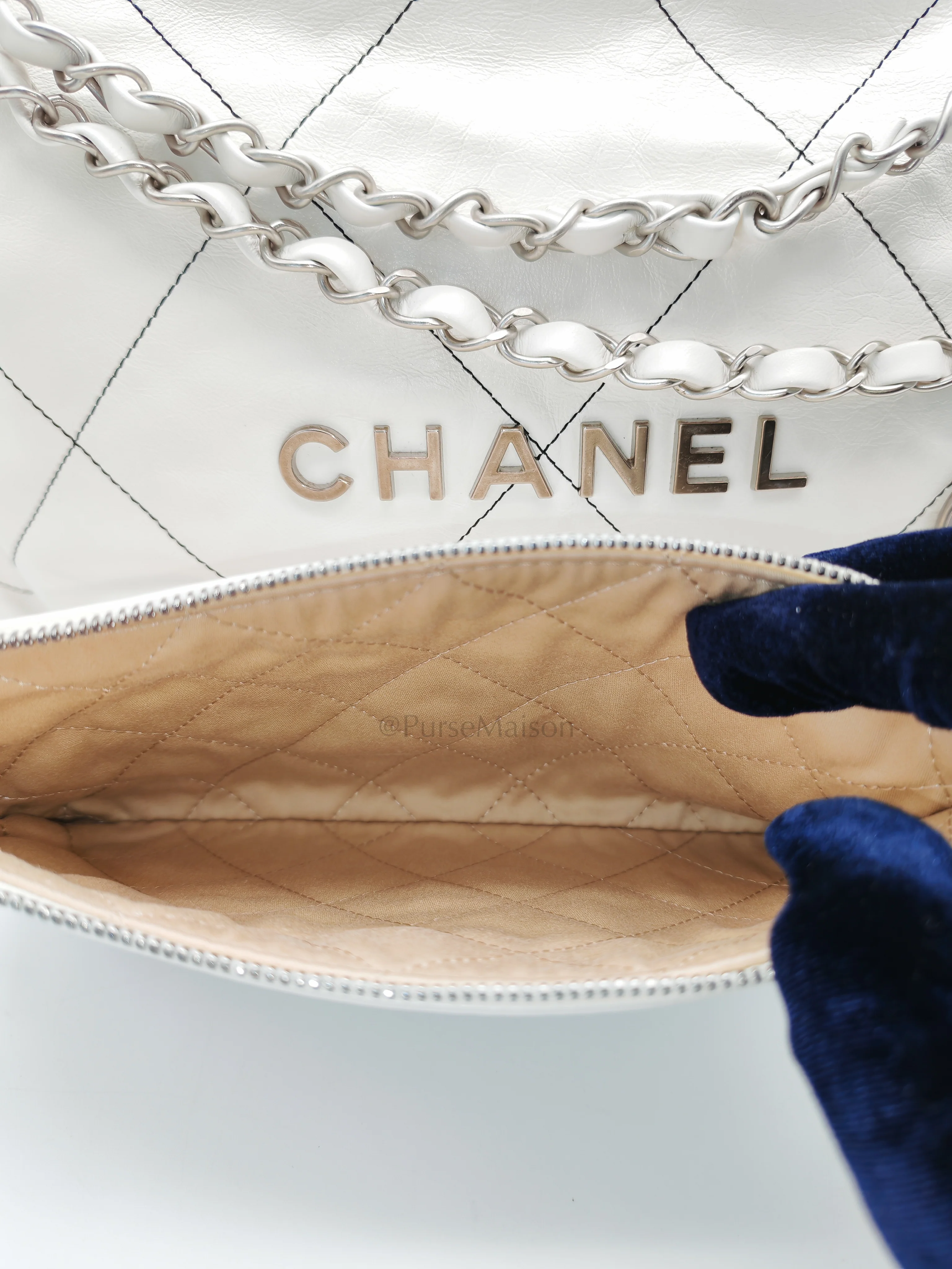 Chanel 22 in White Quilted Calfskin Leather & Silver Hardware Microchip - Image 17