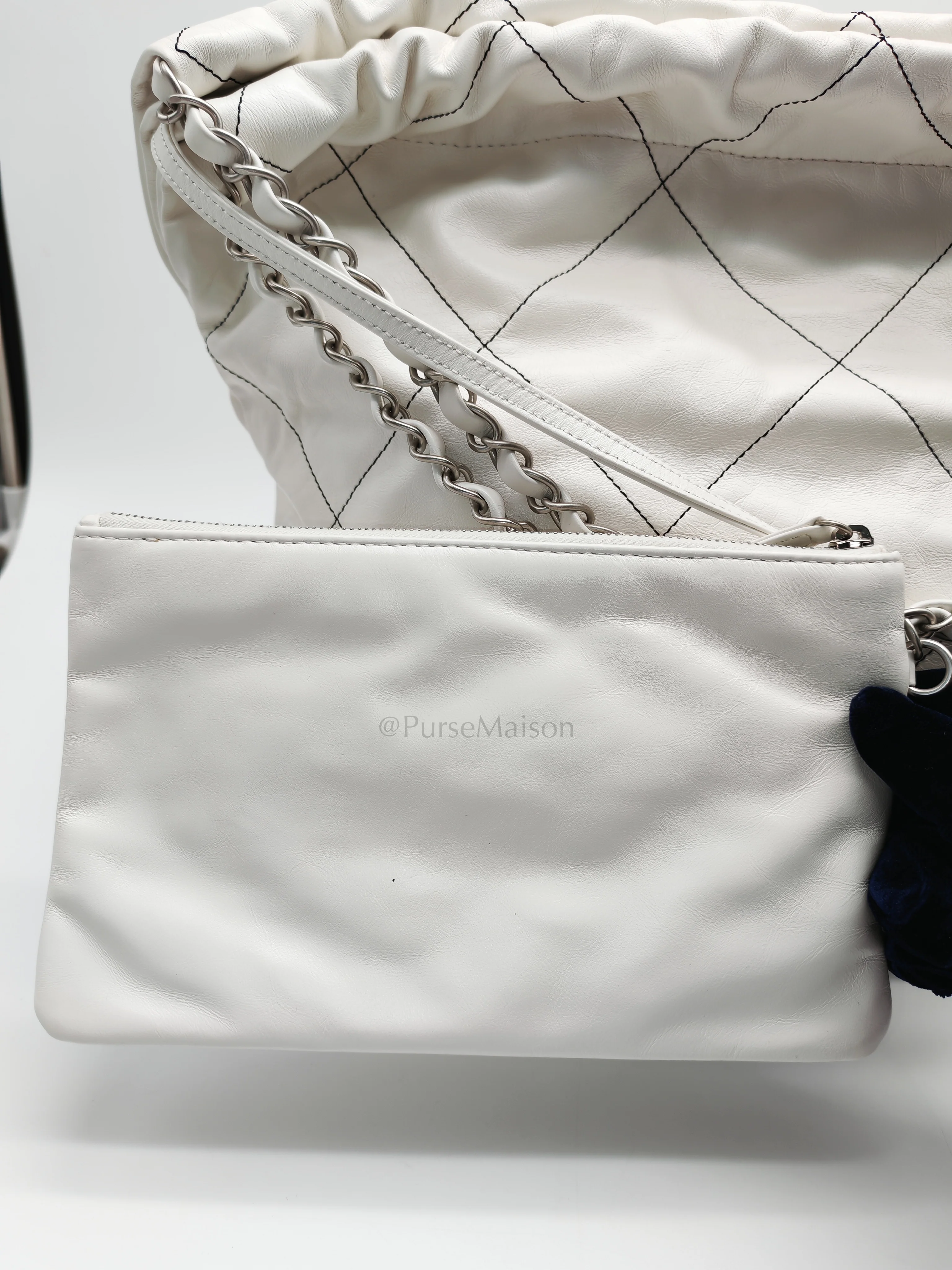 Chanel 22 in White Quilted Calfskin Leather & Silver Hardware Microchip - Image 18