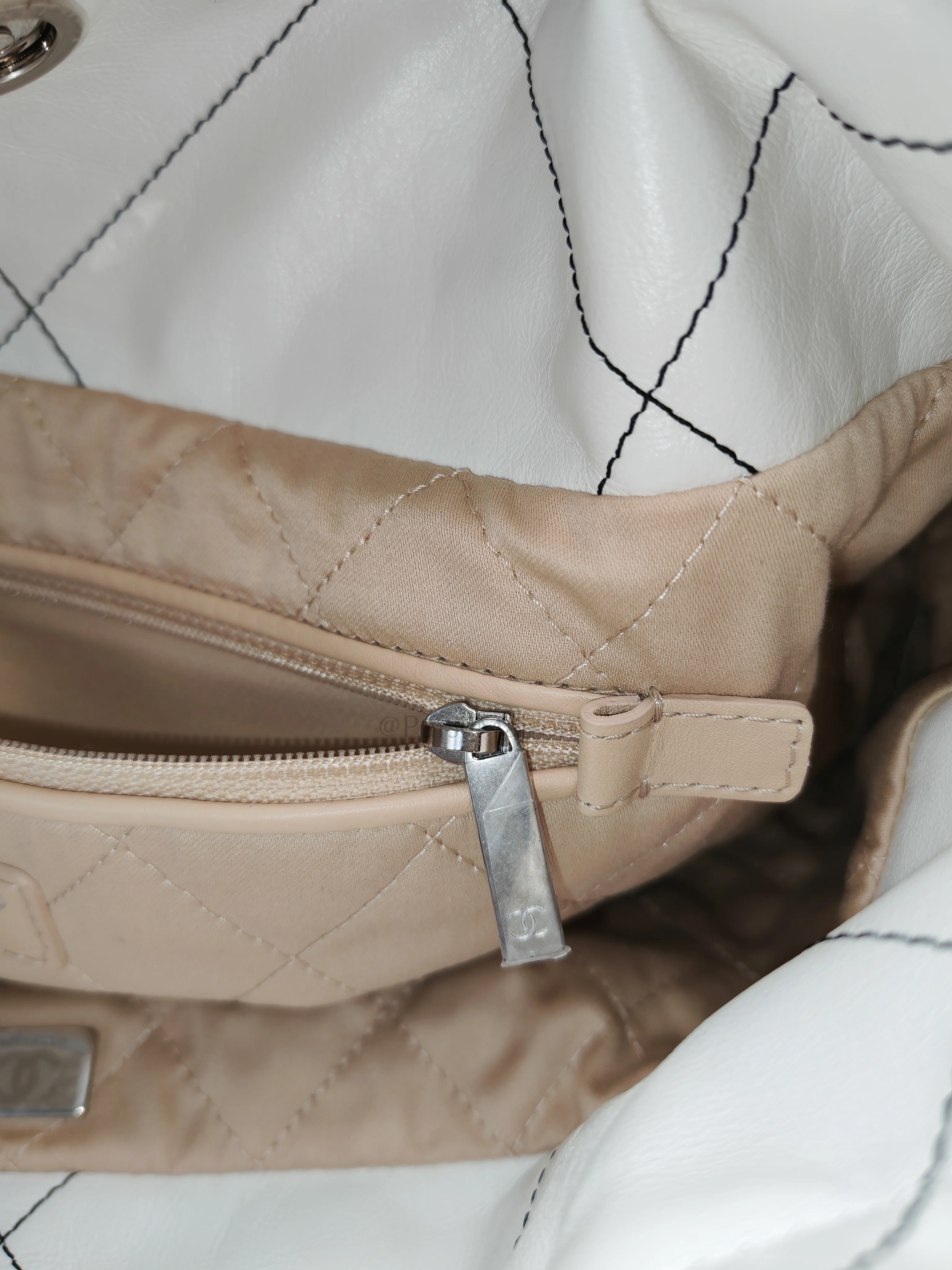 Chanel 22 in White Quilted Calfskin Leather & Silver Hardware Microchip - Image 24