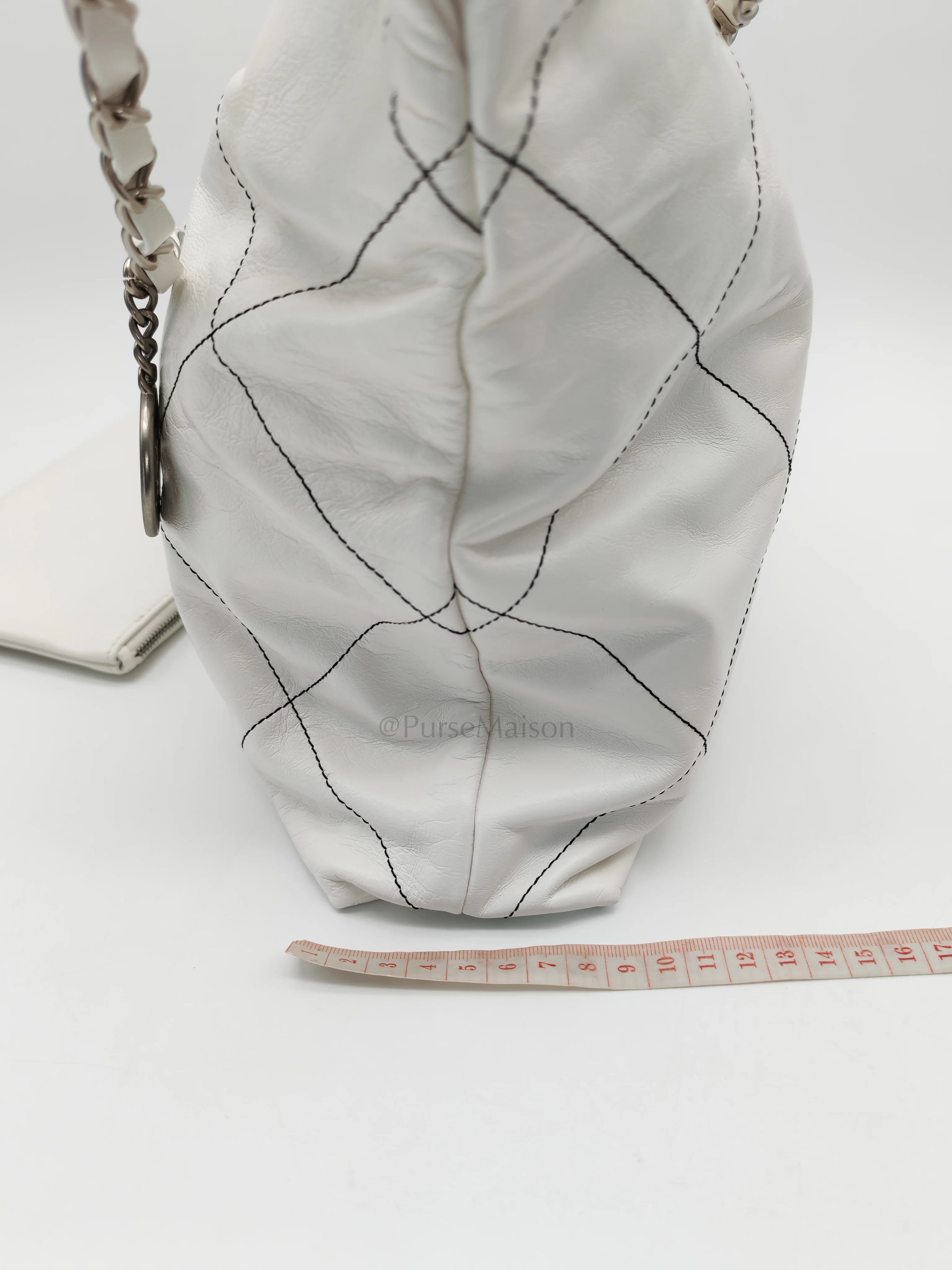 Chanel 22 in White Quilted Calfskin Leather & Silver Hardware Microchip - Image 28