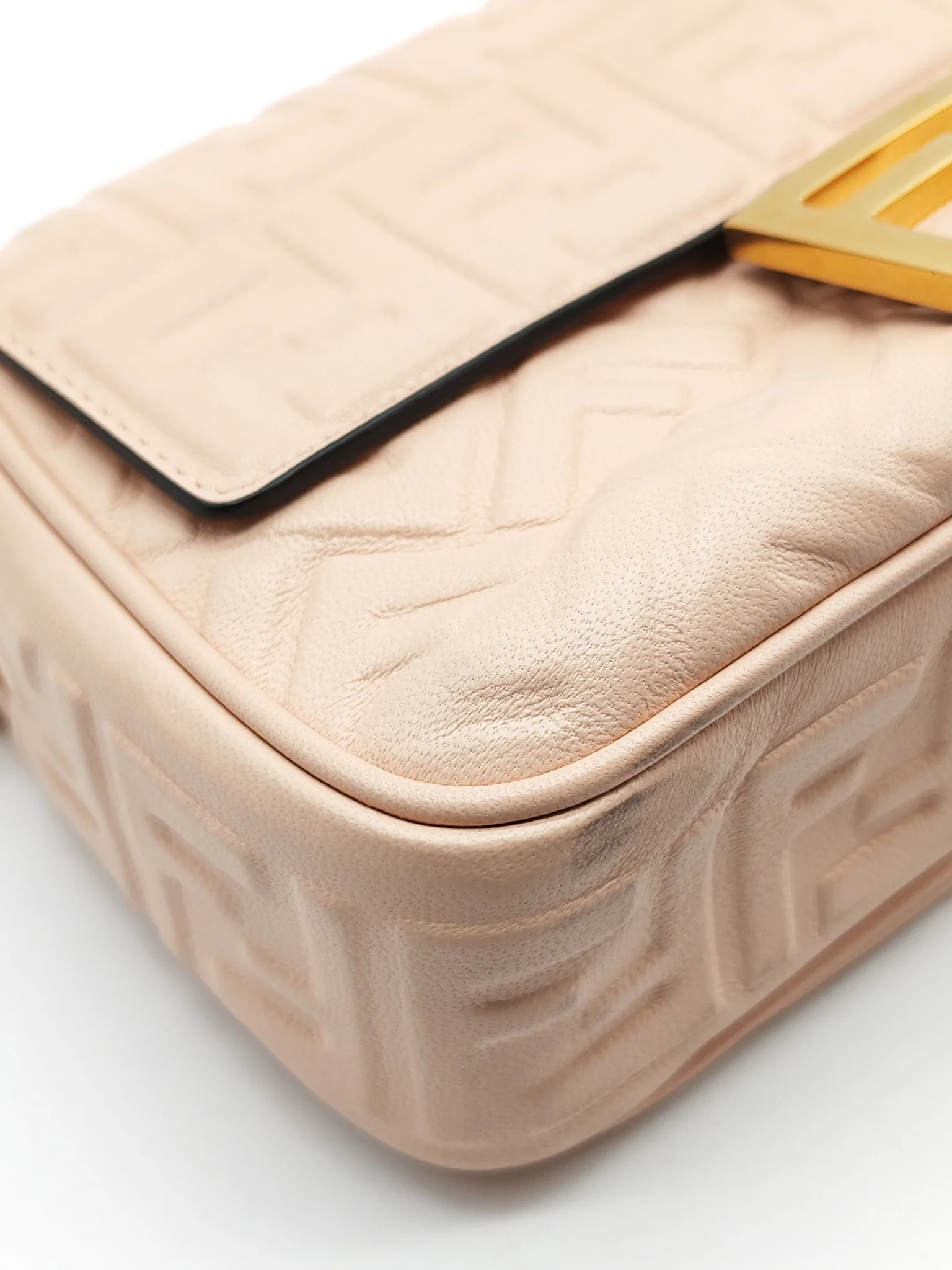 Fendi Baguette Chain Midi Bag in Light Rose Nappa FF Embossed Leather & Gold Hardware - Image 7