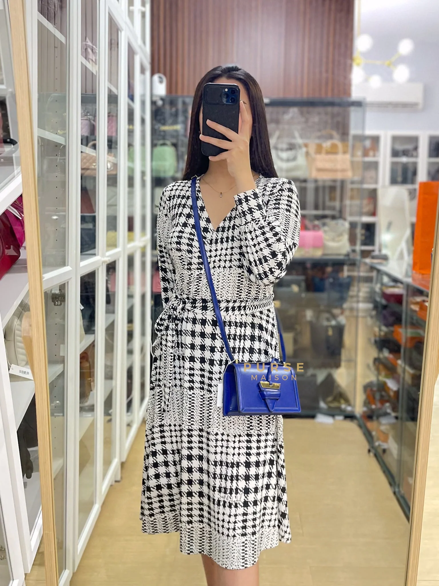 Loewe Barcelona in Royal Blue and Silk Calfskin Leather Crossbody Bag - Image 38