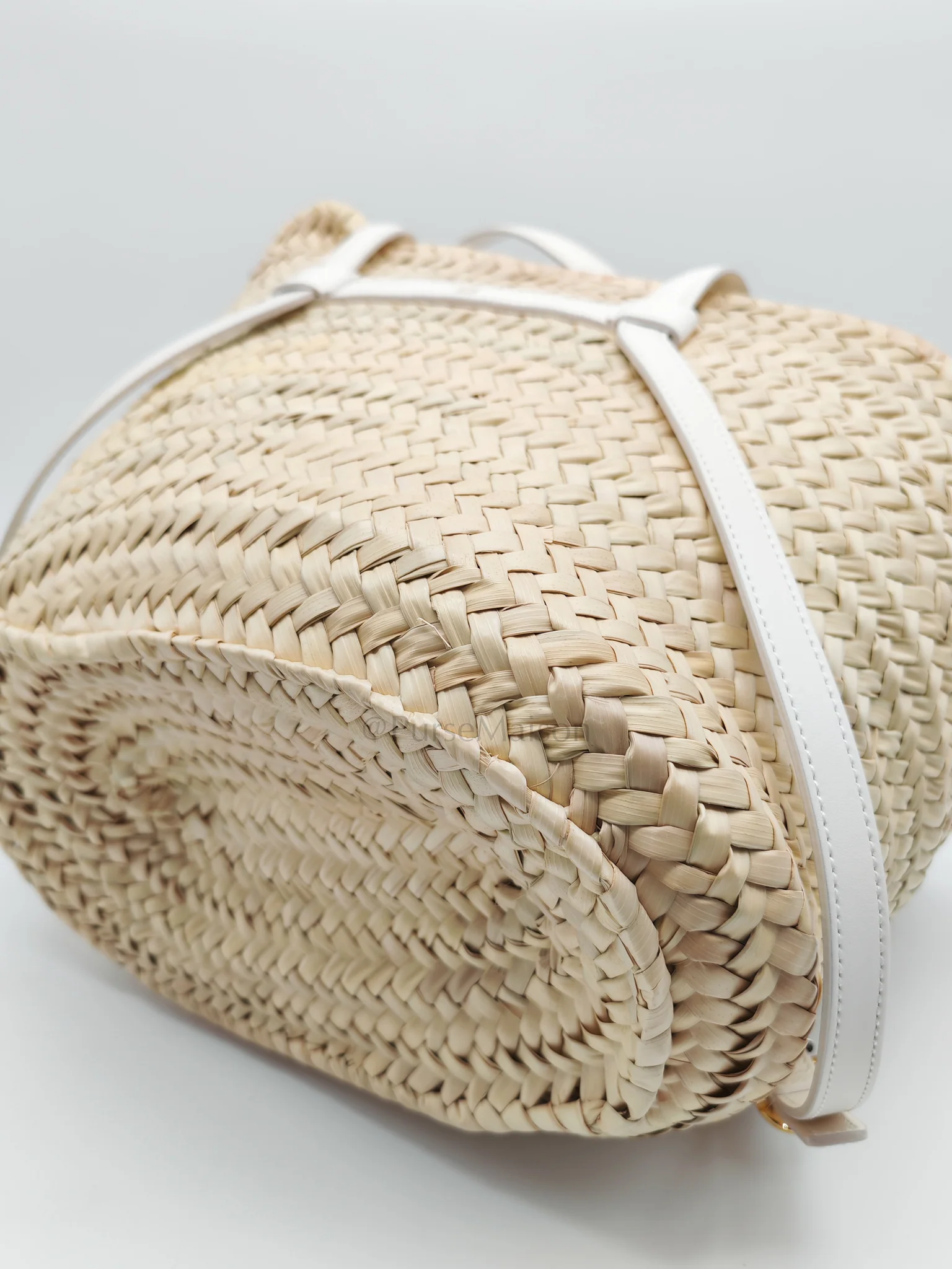 Givenchy Raffia Voyou in White Leather Strap Basket Bag - Image 11