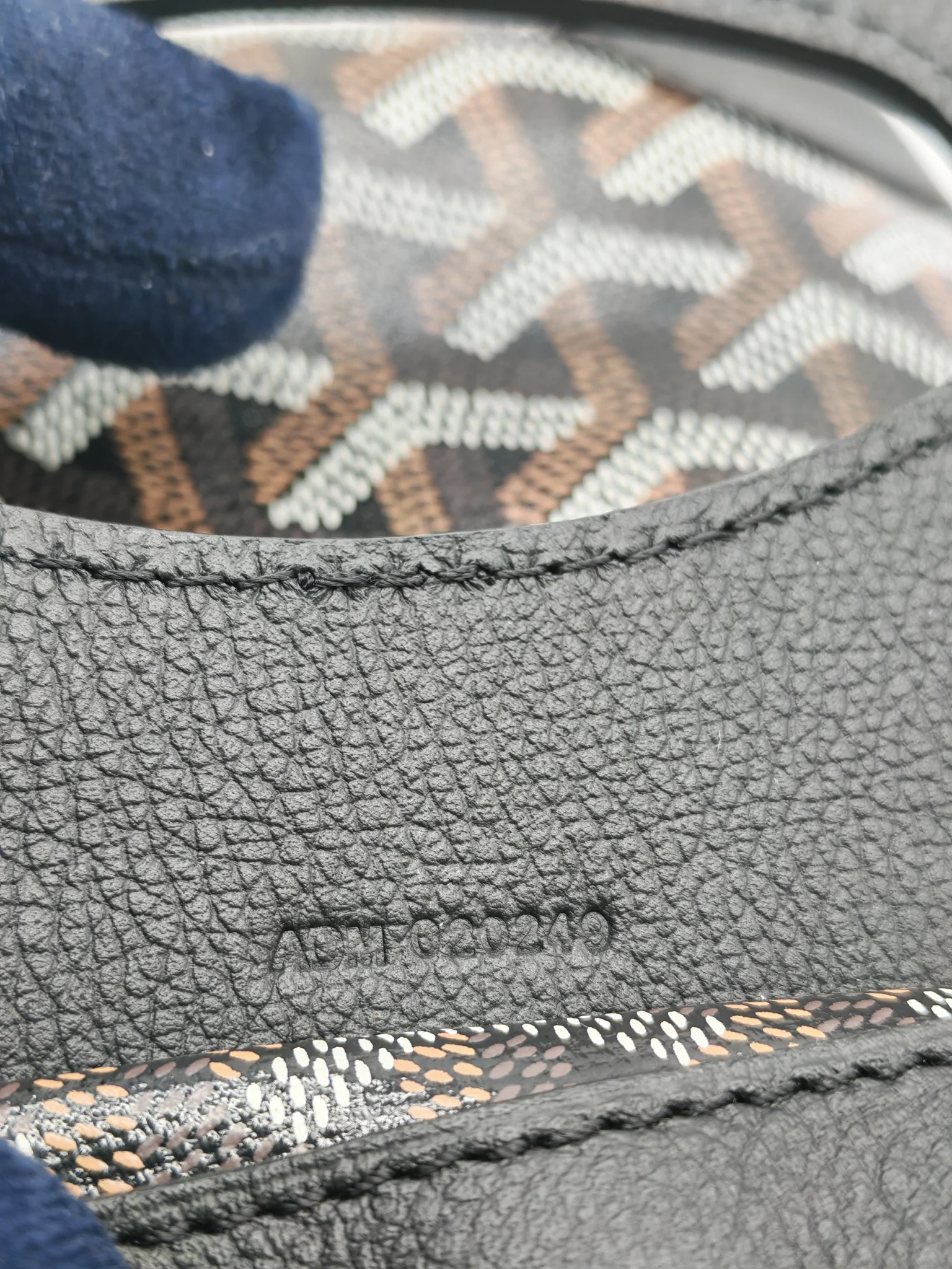 Goyard Beluga Mini Black Goyardine Canvas Shoulder Bag - Image 22