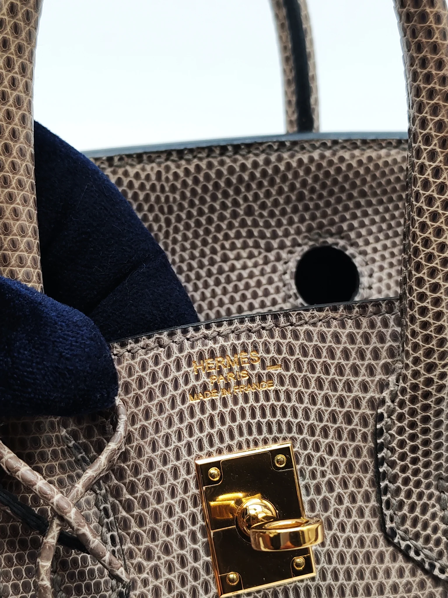 Hermes Birkin 25 Lizard Gris Tourterelle Gold Hardware Stamp P (2012) - Image 25