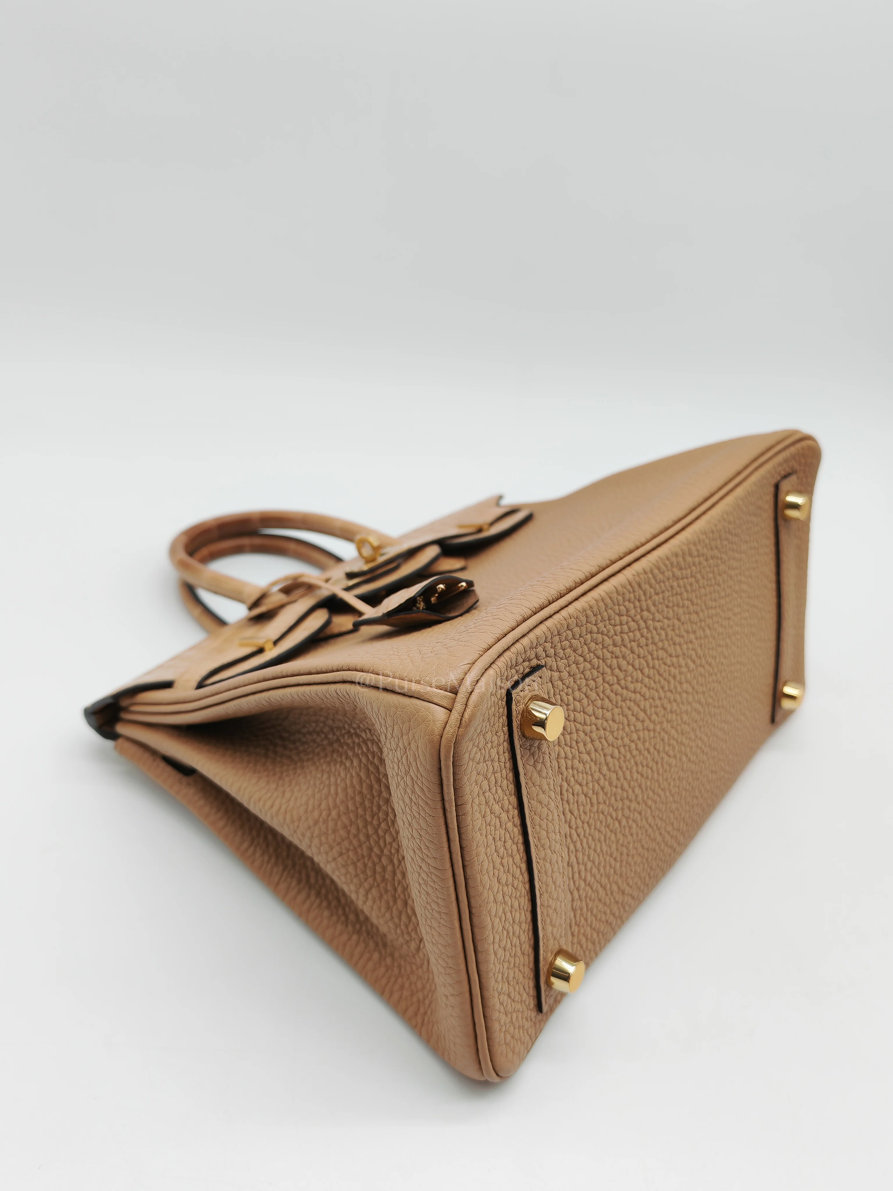 Hermes Birkin 25 Retourne Touch in Chai Togo and Alligator Leather in Permabrass Hardware Stamp U (2022) - Image 8