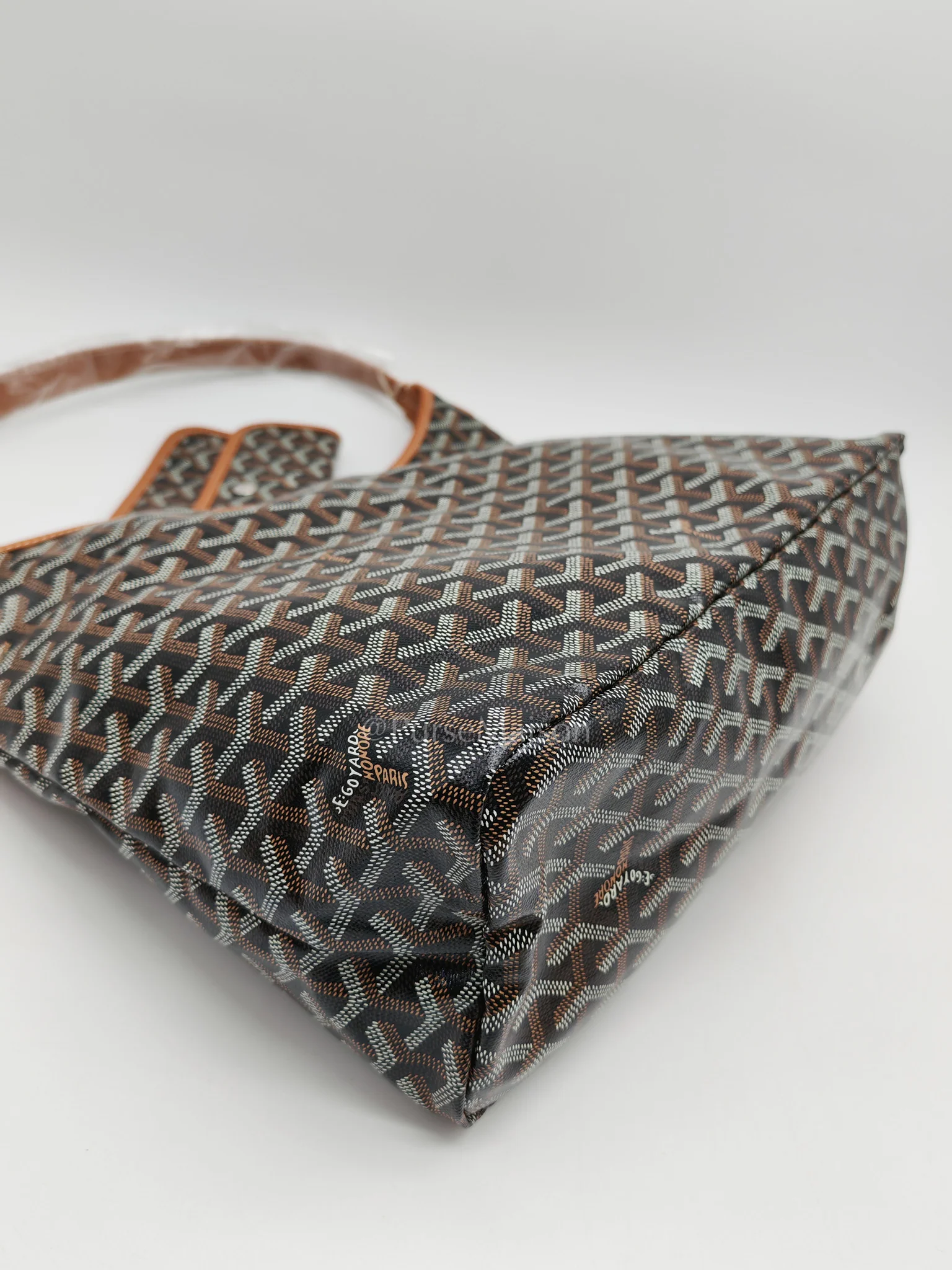 Goyard Boheme Hobo Bag in Tan Goyardine Canvas - Image 8