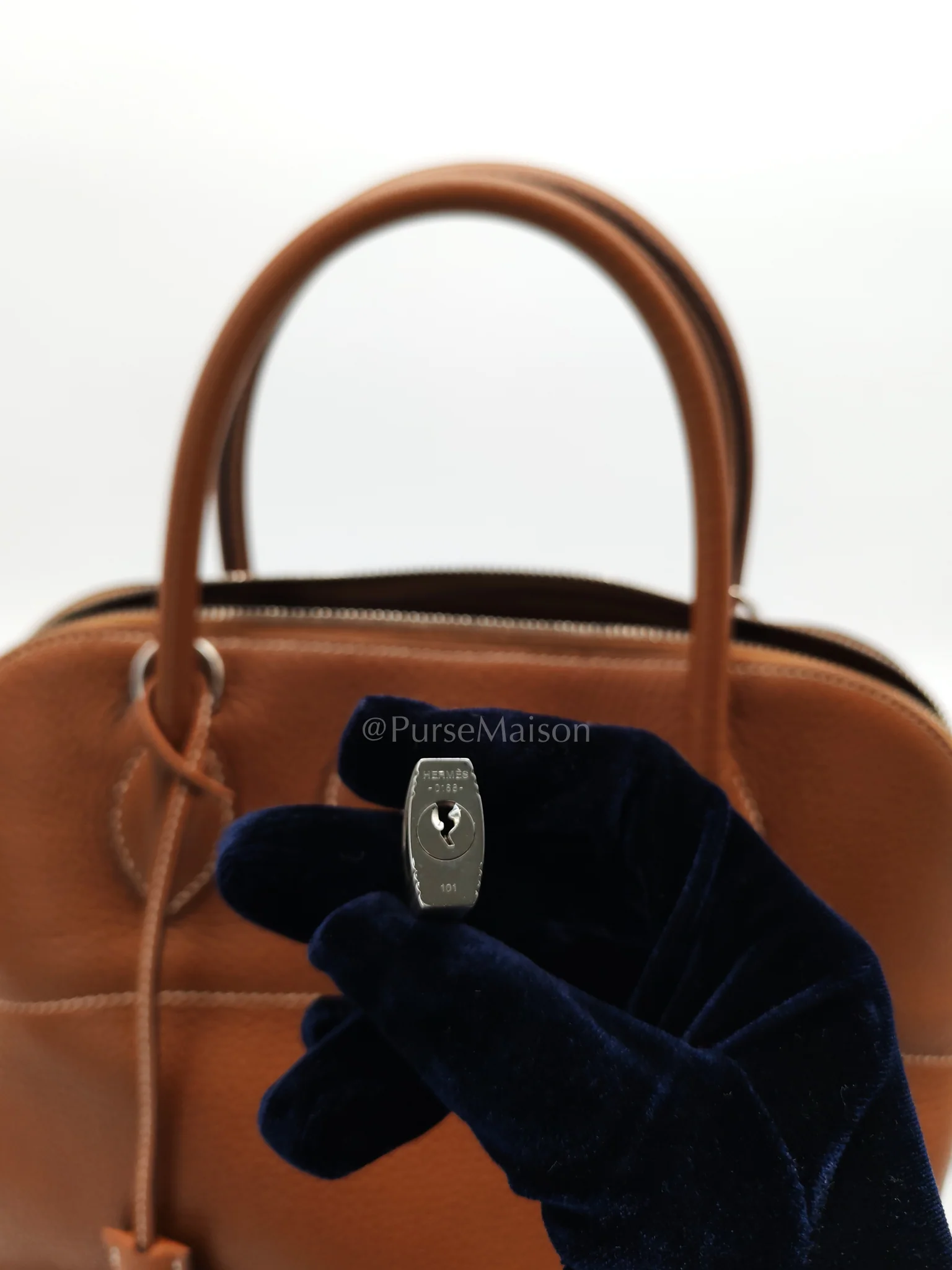 Hermes Bolide 31 Gold Taurillon Clemence Leather in Palladium Hardware Stamp C(2018) - Image 32