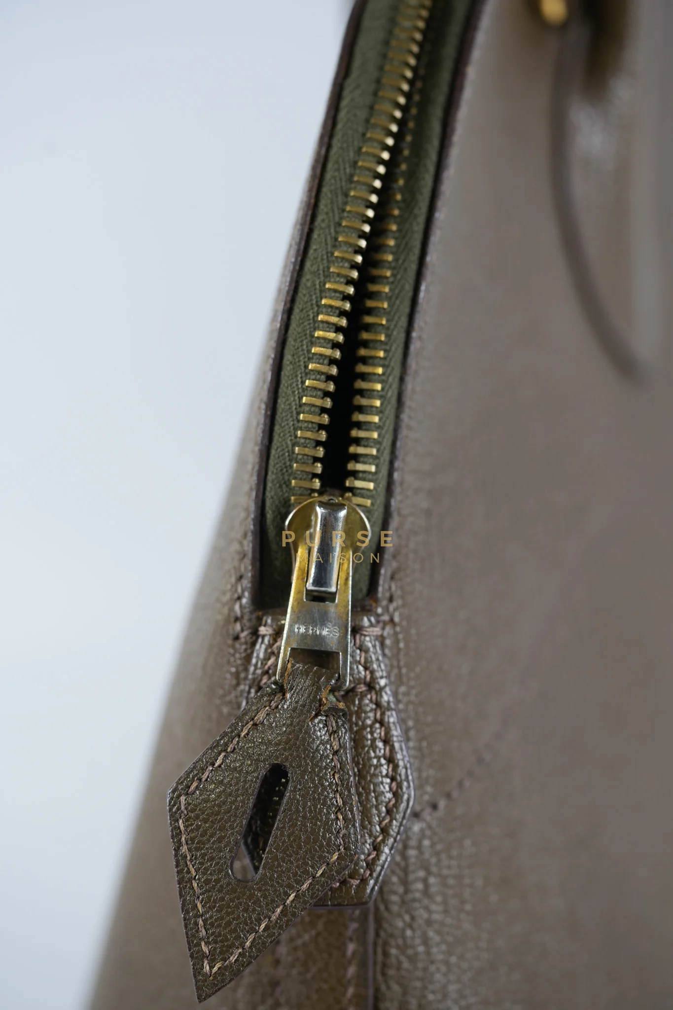 Hermes Bolide 35 in Dark Toupe Chèvre Mysore Leather Gold Hardware Stamp F Square(2002) - Image 35