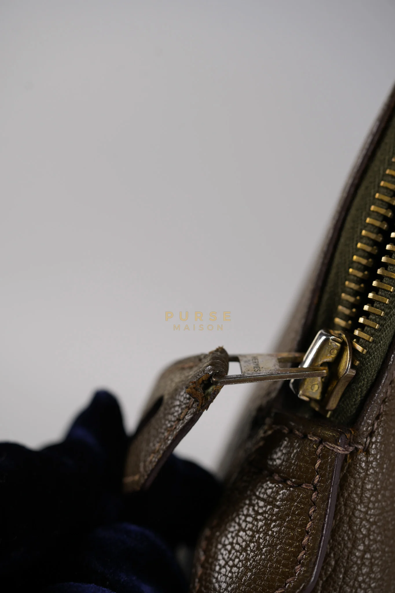 Hermes Bolide 35 in Dark Toupe Chèvre Mysore Leather Gold Hardware Stamp F Square(2002) - Image 37