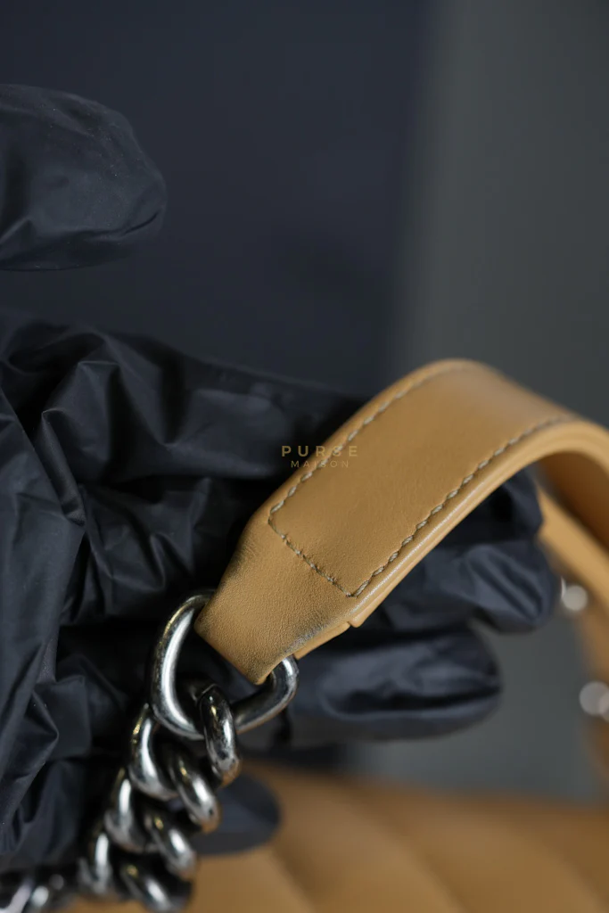 Chanel Boy Chevron Beige in Calfskin Leather and Ruthenium Hardware Series 22 - Image 16