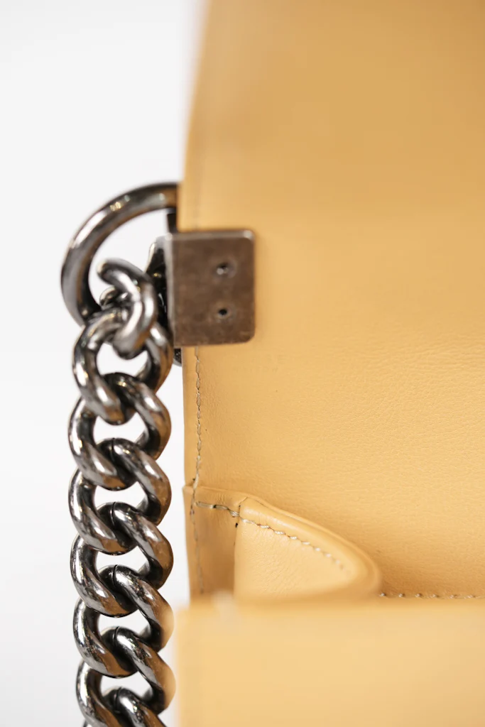 Chanel Boy Chevron Beige in Calfskin Leather and Ruthenium Hardware Series 22 - Image 19