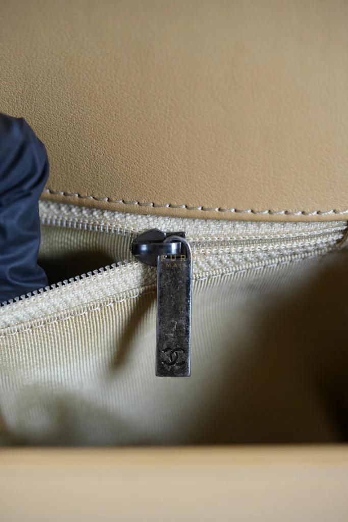 Chanel Boy Chevron Beige in Calfskin Leather and Ruthenium Hardware Series 22 - Image 22