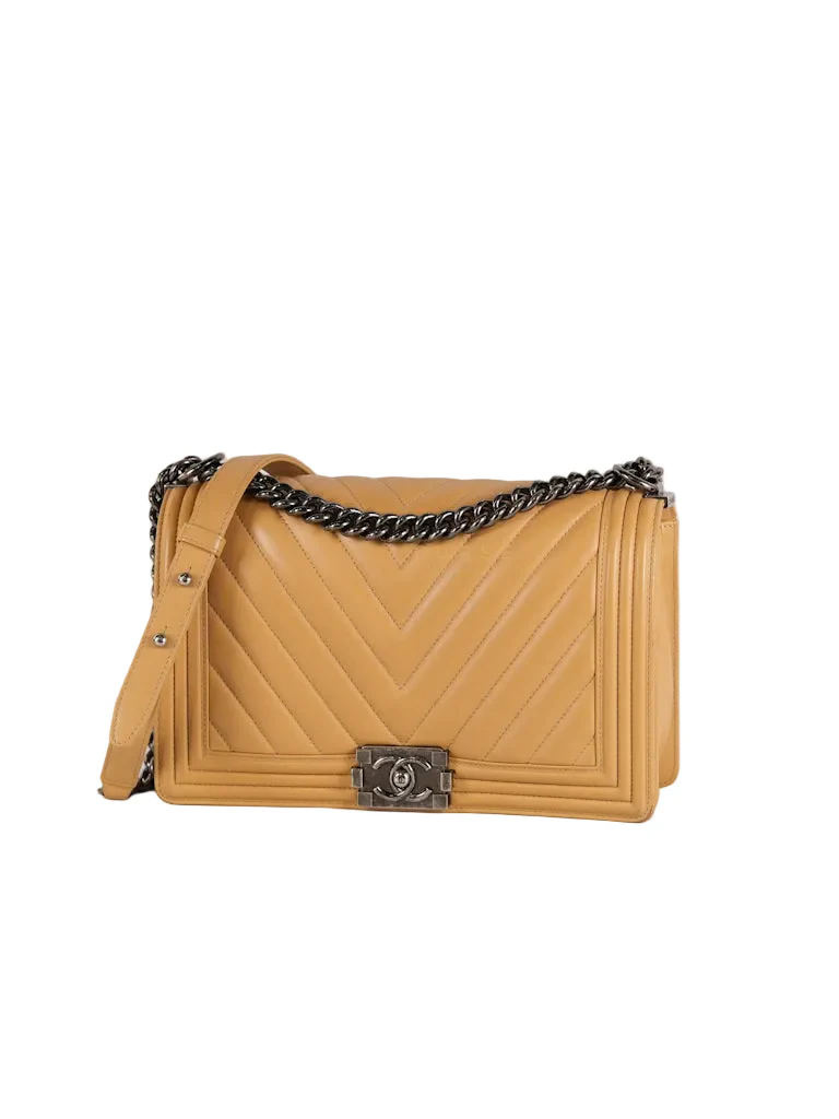 Chanel Boy Chevron Beige in Calfskin Leather and Ruthenium Hardware Series 22 - Image 3