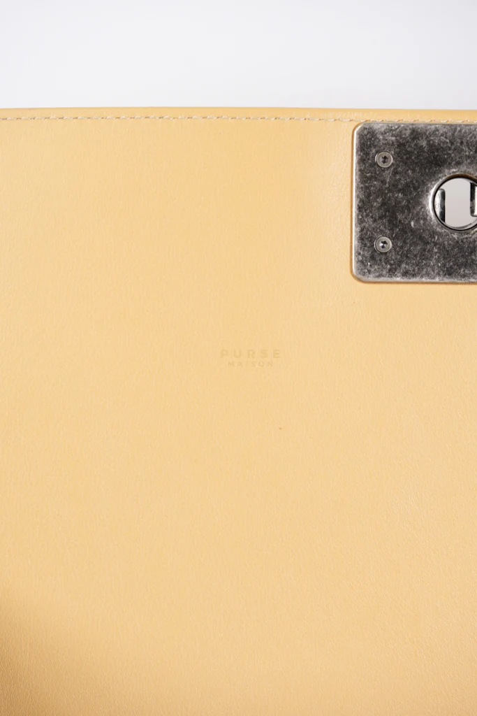 Chanel Boy Chevron Beige in Calfskin Leather and Ruthenium Hardware Series 22 - Image 32