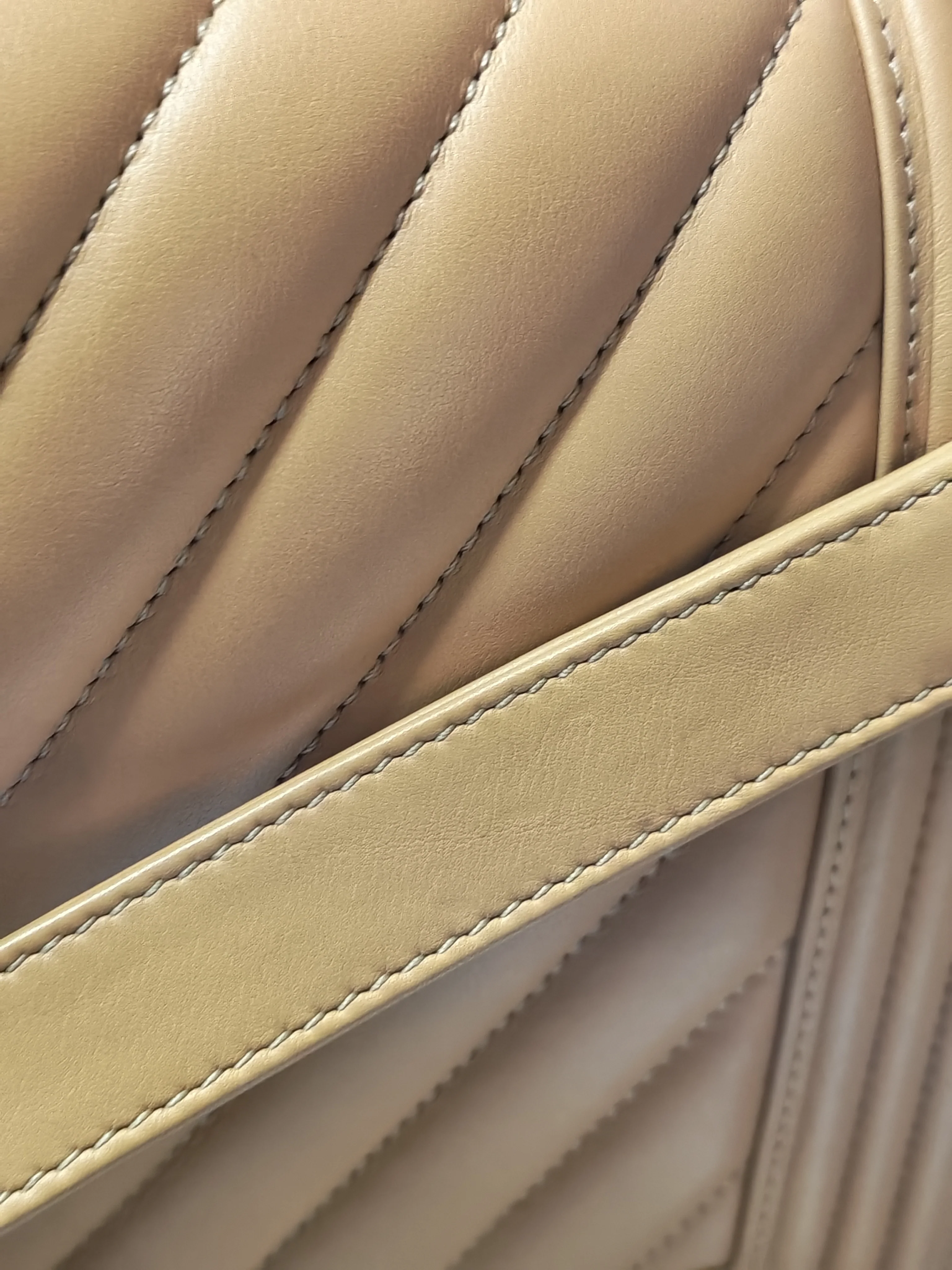 Chanel Boy Chevron Beige in Calfskin Leather and Ruthenium Hardware Series 22 - Image 34