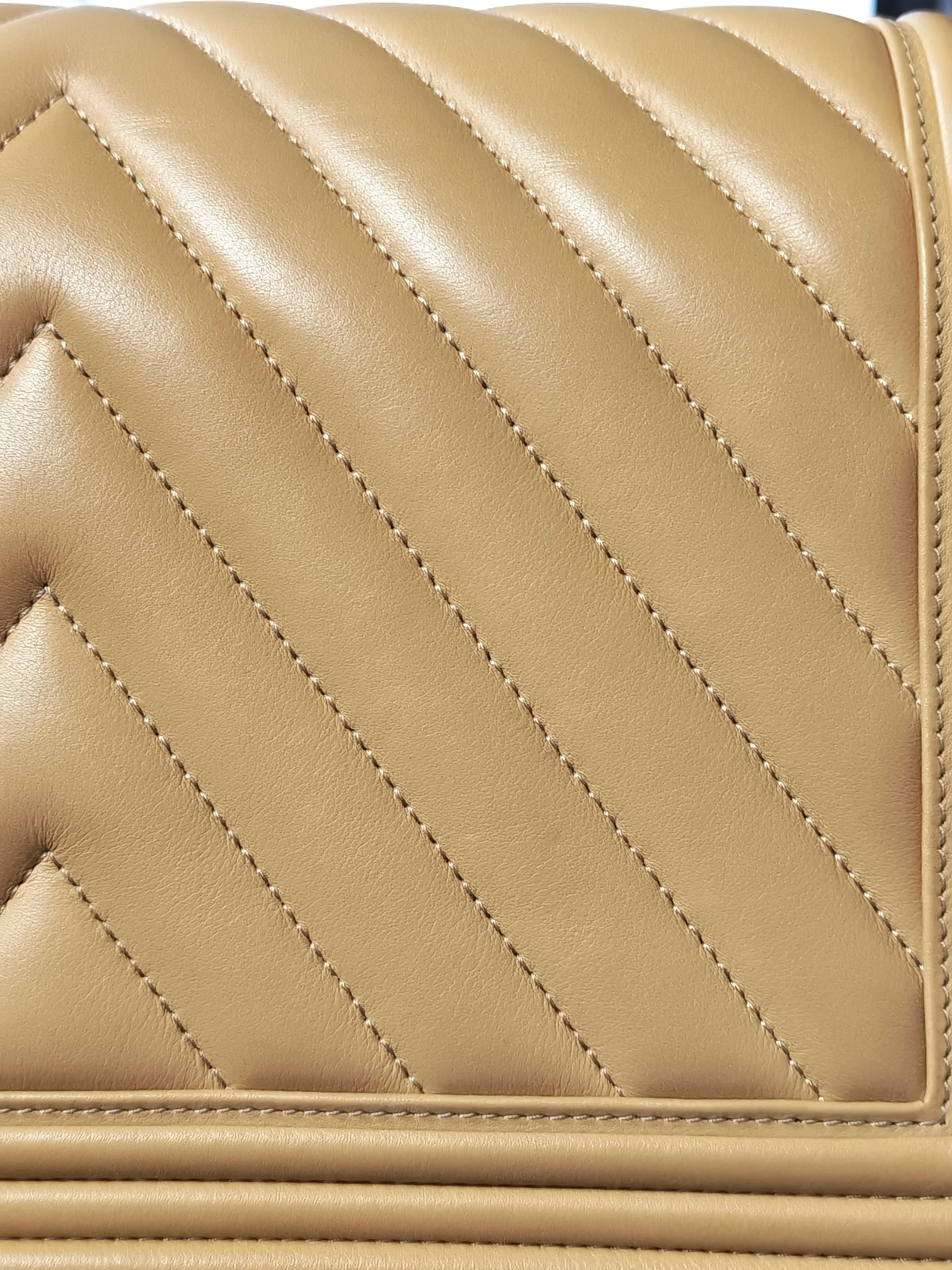 Chanel Boy Chevron Beige in Calfskin Leather and Ruthenium Hardware Series 22 - Image 44