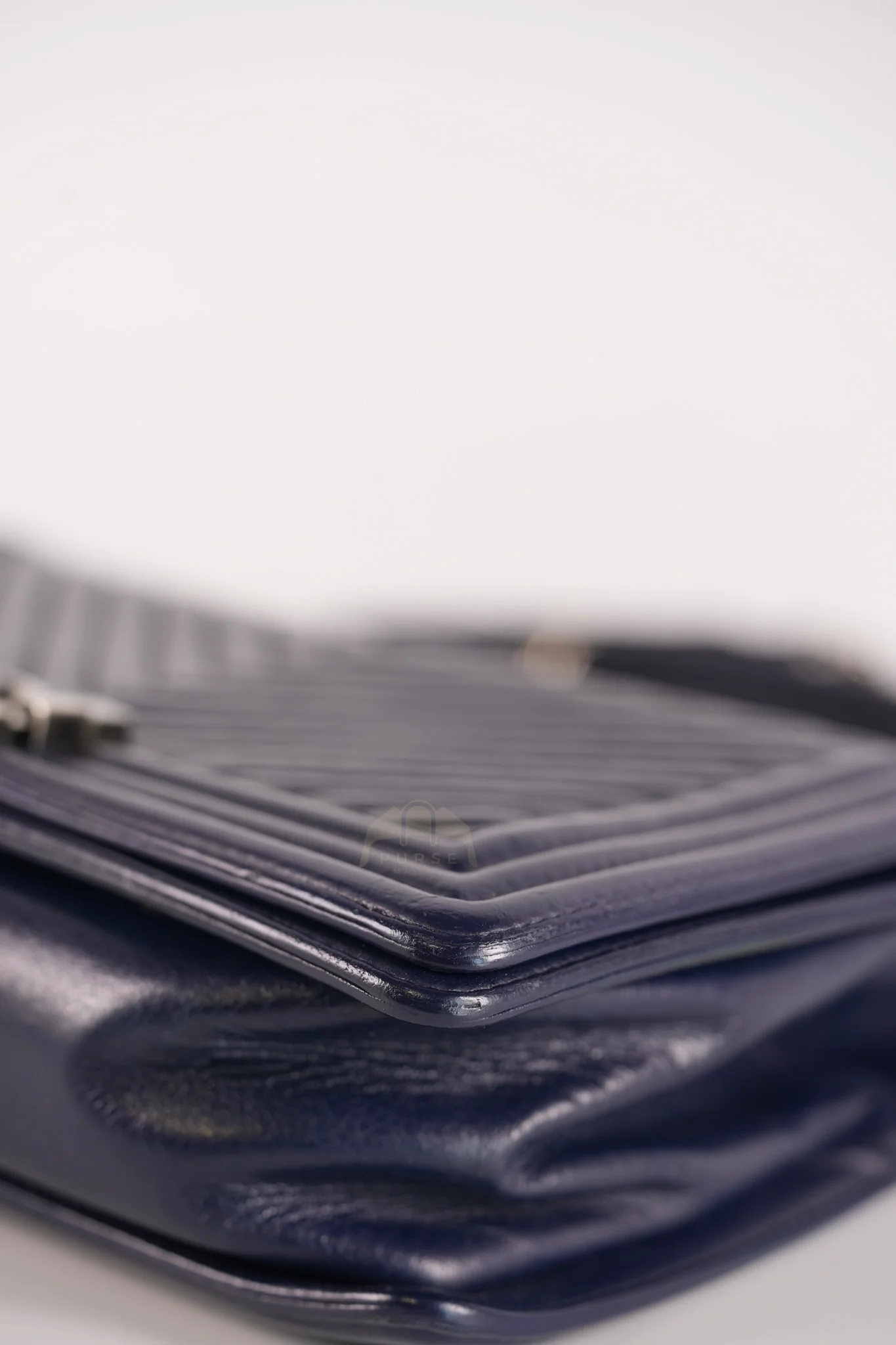 Chanel Boy Old Medium in Dark Blue Chevron Lambskin Leather Ruthenium Hardware (Series 20) - Image 9