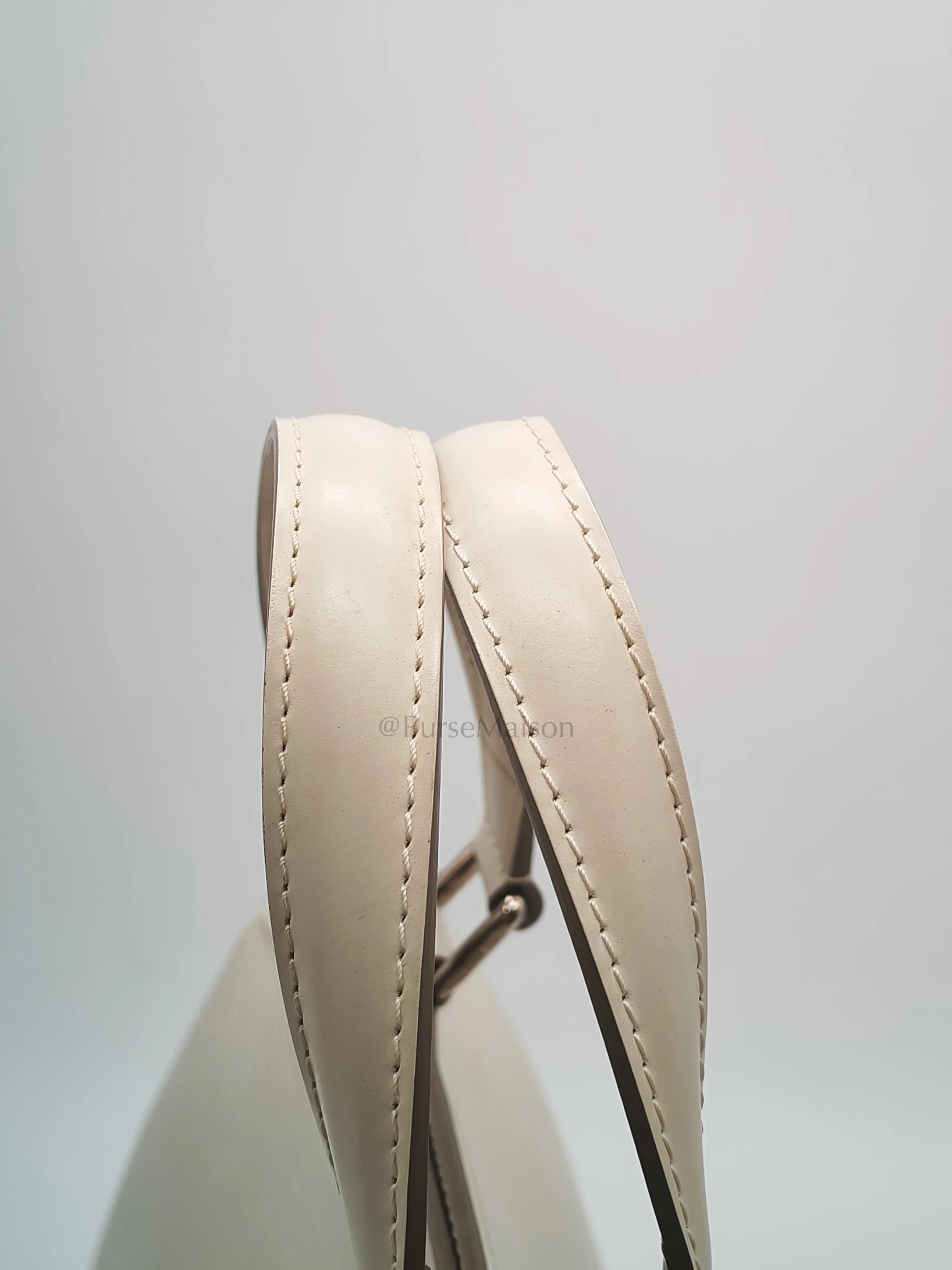 Louis Vuitton Brea GM in White Ivorie Epi Leather & Silver Hardware - Image 17