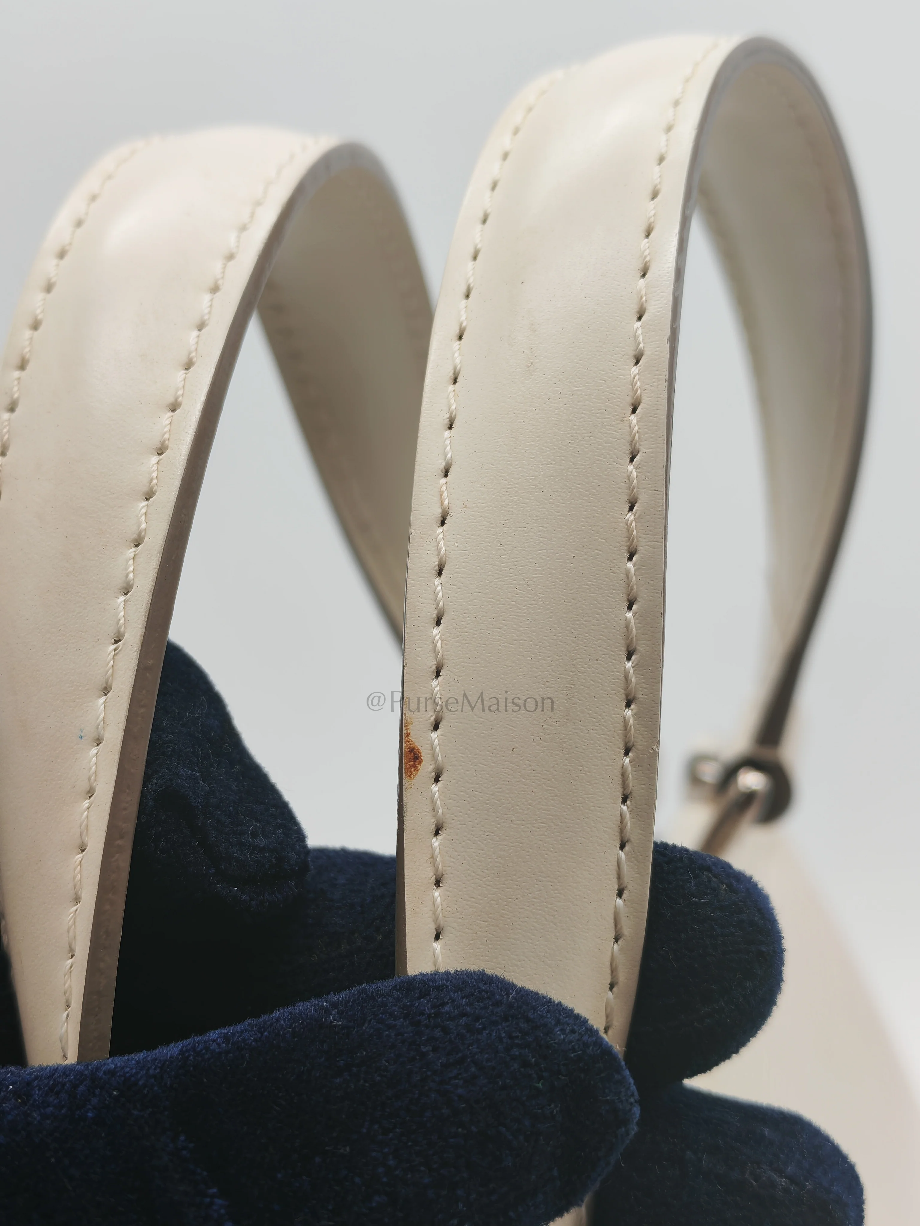 Louis Vuitton Brea GM in White Ivorie Epi Leather & Silver Hardware - Image 18