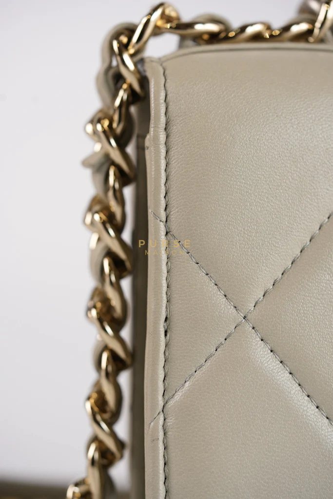 Chanel 19 Wallet on Chain Light Gray in Mixed Hardware (Microchip) - Image 31