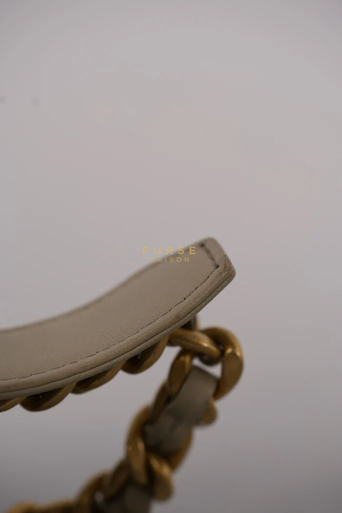 Chanel 19 Wallet on Chain Light Gray in Mixed Hardware (Microchip) - Image 59