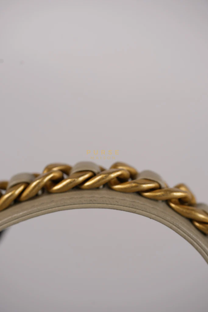 Chanel 19 Wallet on Chain Light Gray in Mixed Hardware (Microchip) - Image 60