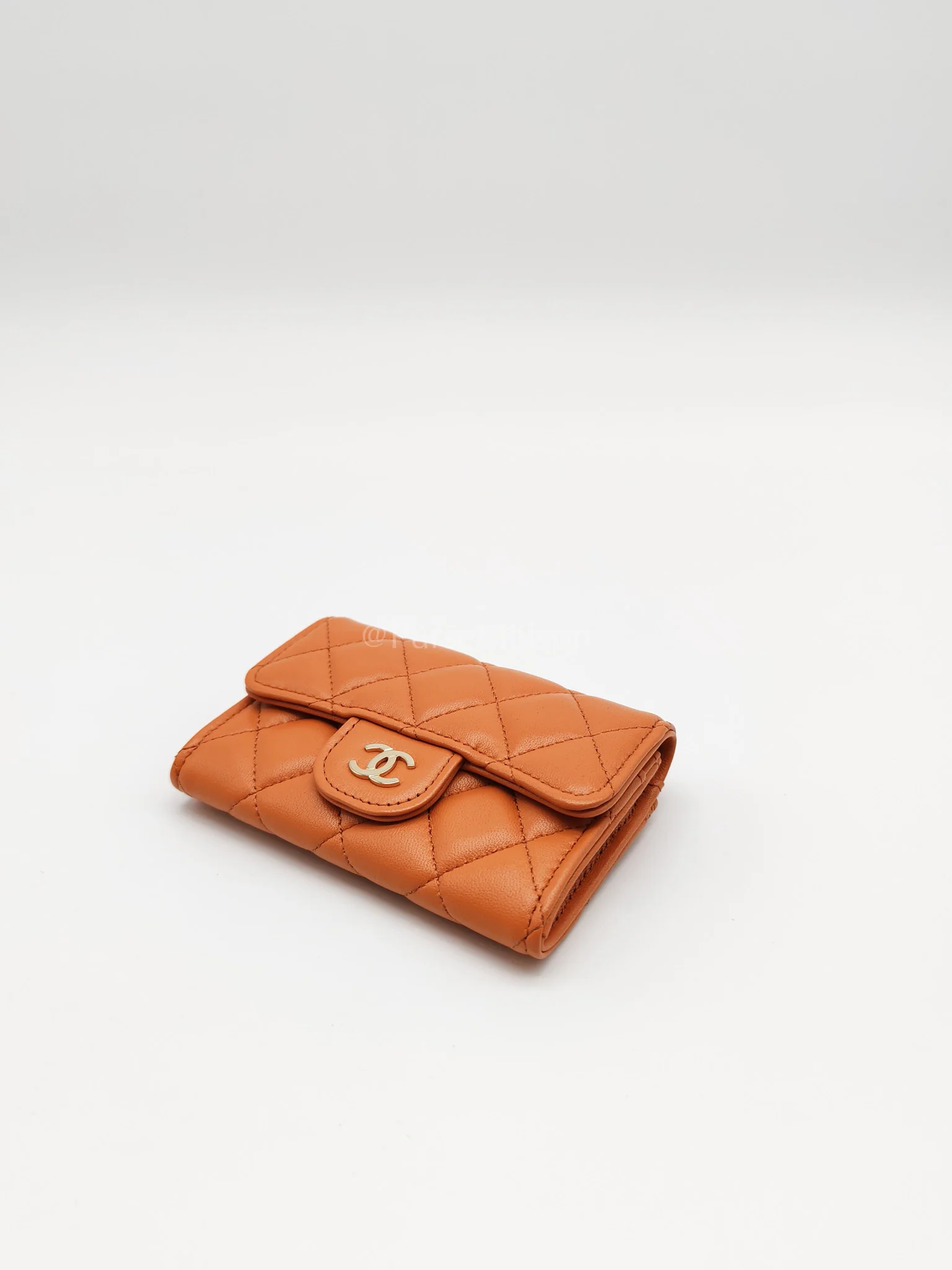 Chanel Flap Card Holder in Orange Quilted Lambskin Leather and Light Gold Hardware (Microchip) - Image 9
