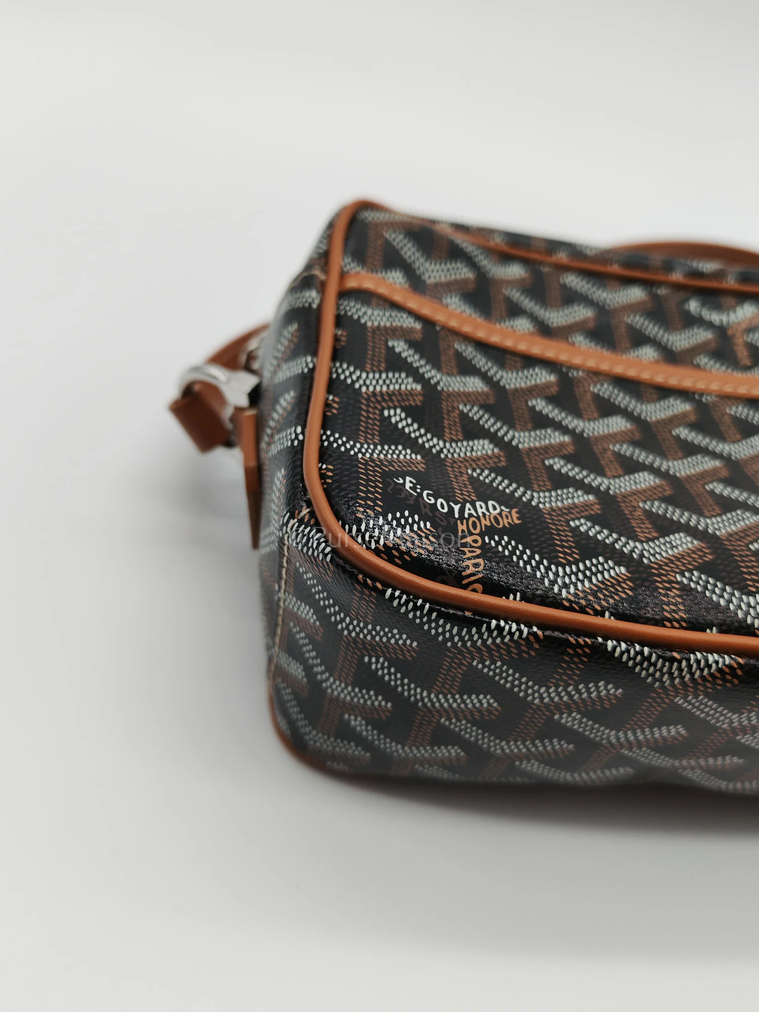 Goyard Cap Vert in Tan Goyardine Canvas Crossbody Bag - Image 7